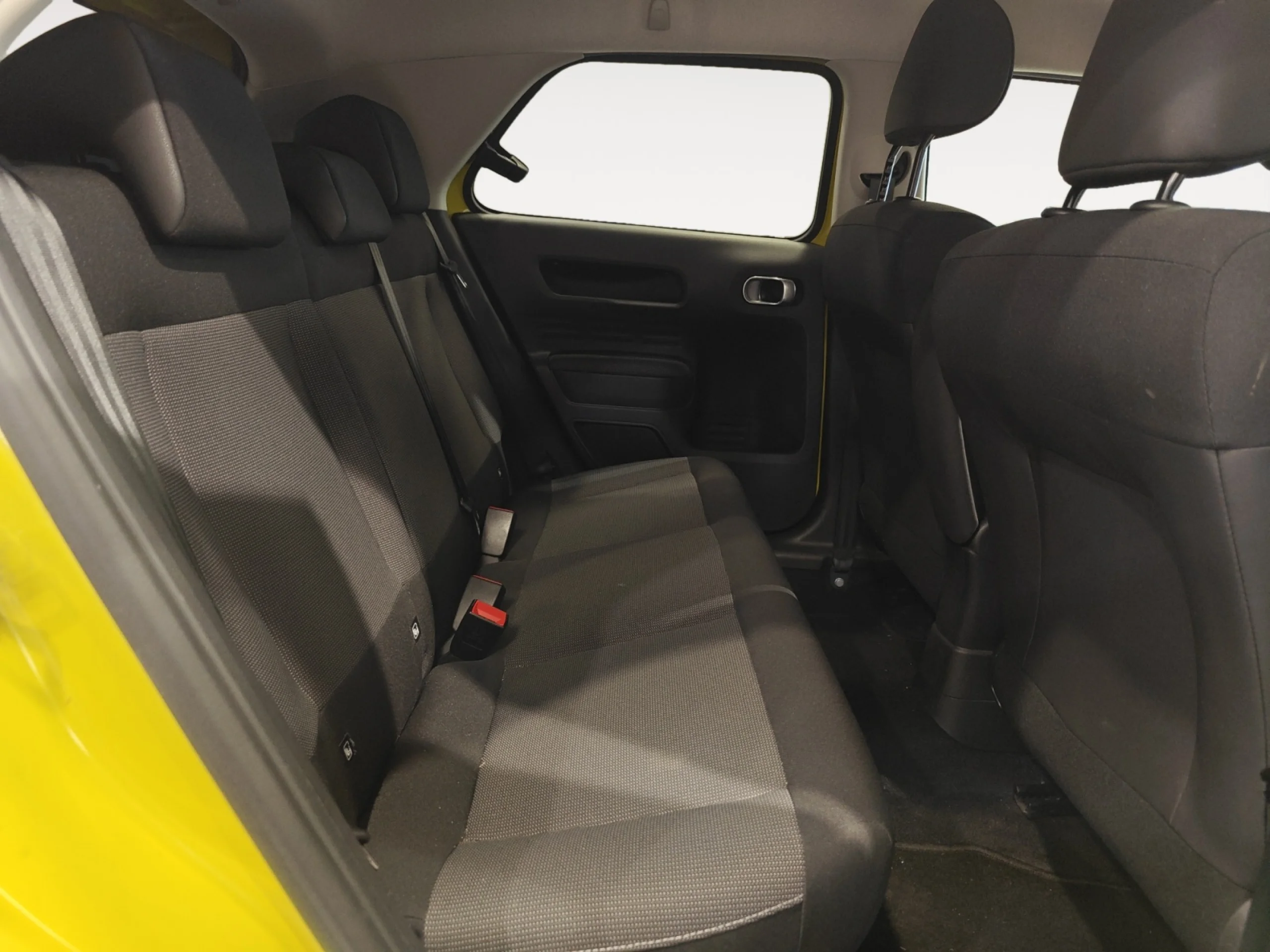 CITROEN C4 CACTUS BLUEHDI 73KW (100CV) SHINE - Foto 6