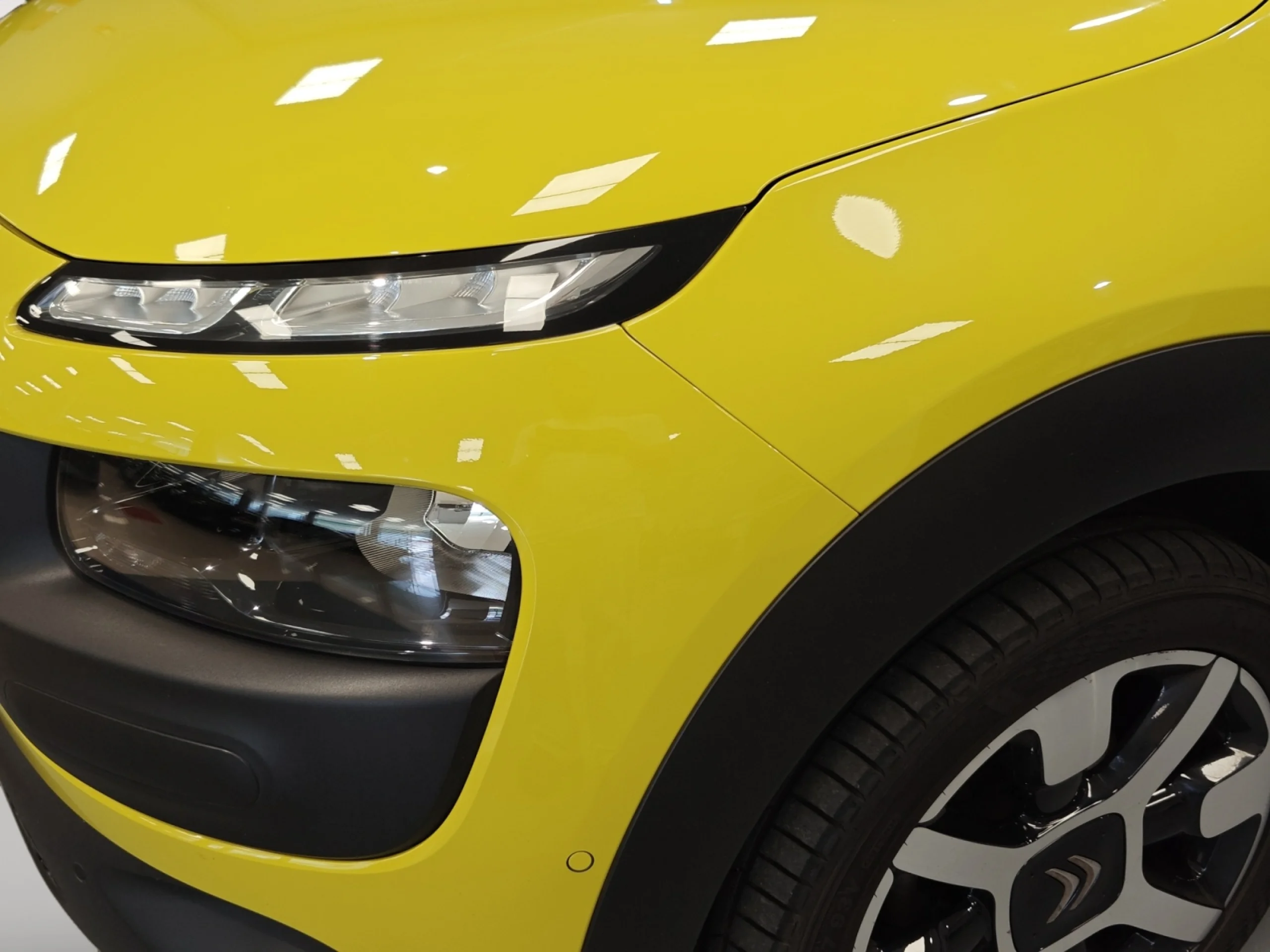 CITROEN C4 CACTUS BLUEHDI 73KW (100CV) SHINE - Foto 22