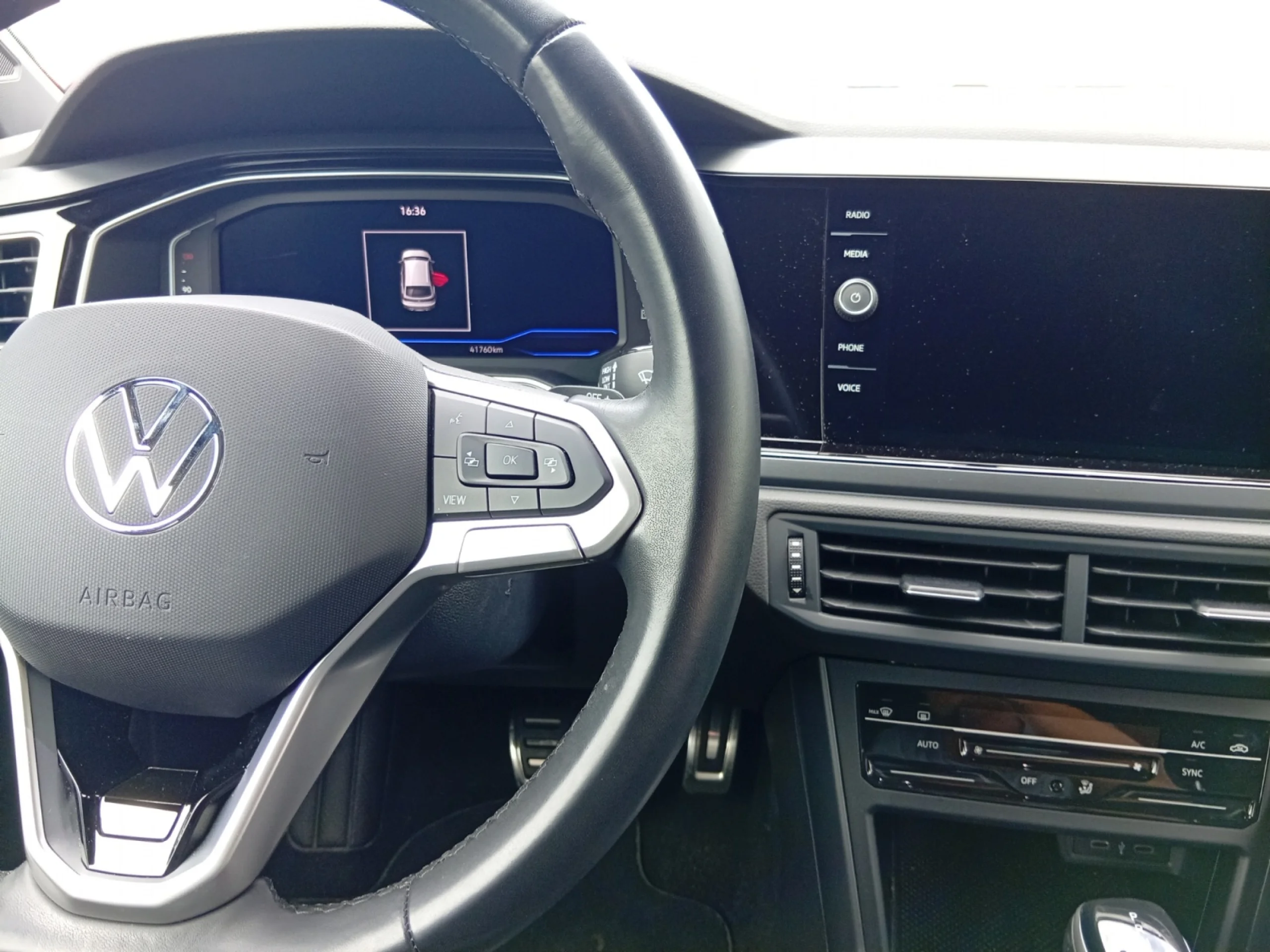 VOLKSWAGEN TAIGO R LINE 1.0 TSI 81KW (110CV) DSG - Foto 9