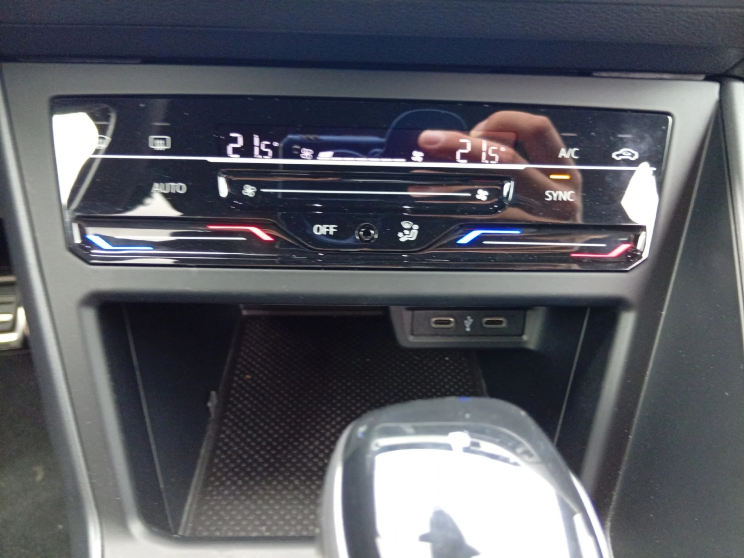 VOLKSWAGEN TAIGO R LINE 1.0 TSI 81KW (110CV) DSG - Foto 14