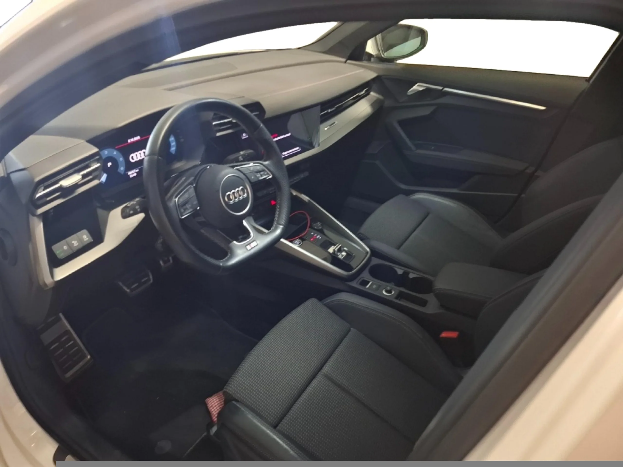 AUDI A3 SEDAN GENUINE ED 35 TDI 110KW S TRONIC - Foto 5