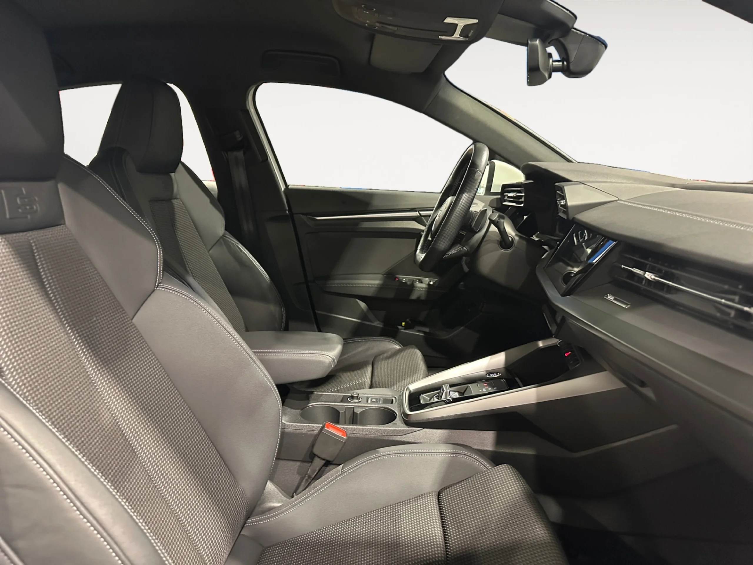 AUDI A3 SEDAN GENUINE ED 35 TDI 110KW S TRONIC - Foto 5