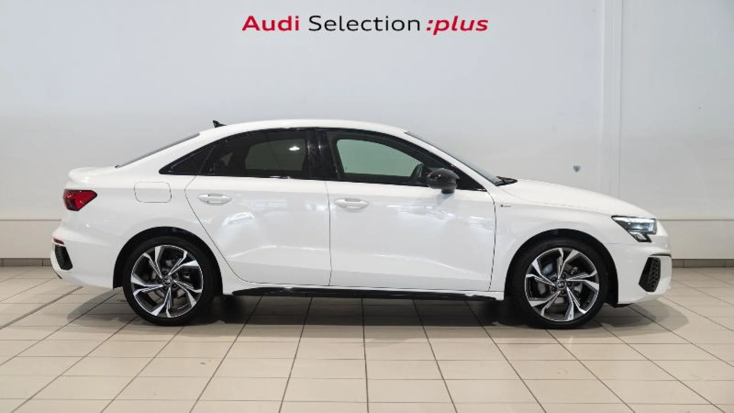 AUDI A3 SEDAN S LINE 30 TFSI 81KW (110CV) - Foto 3