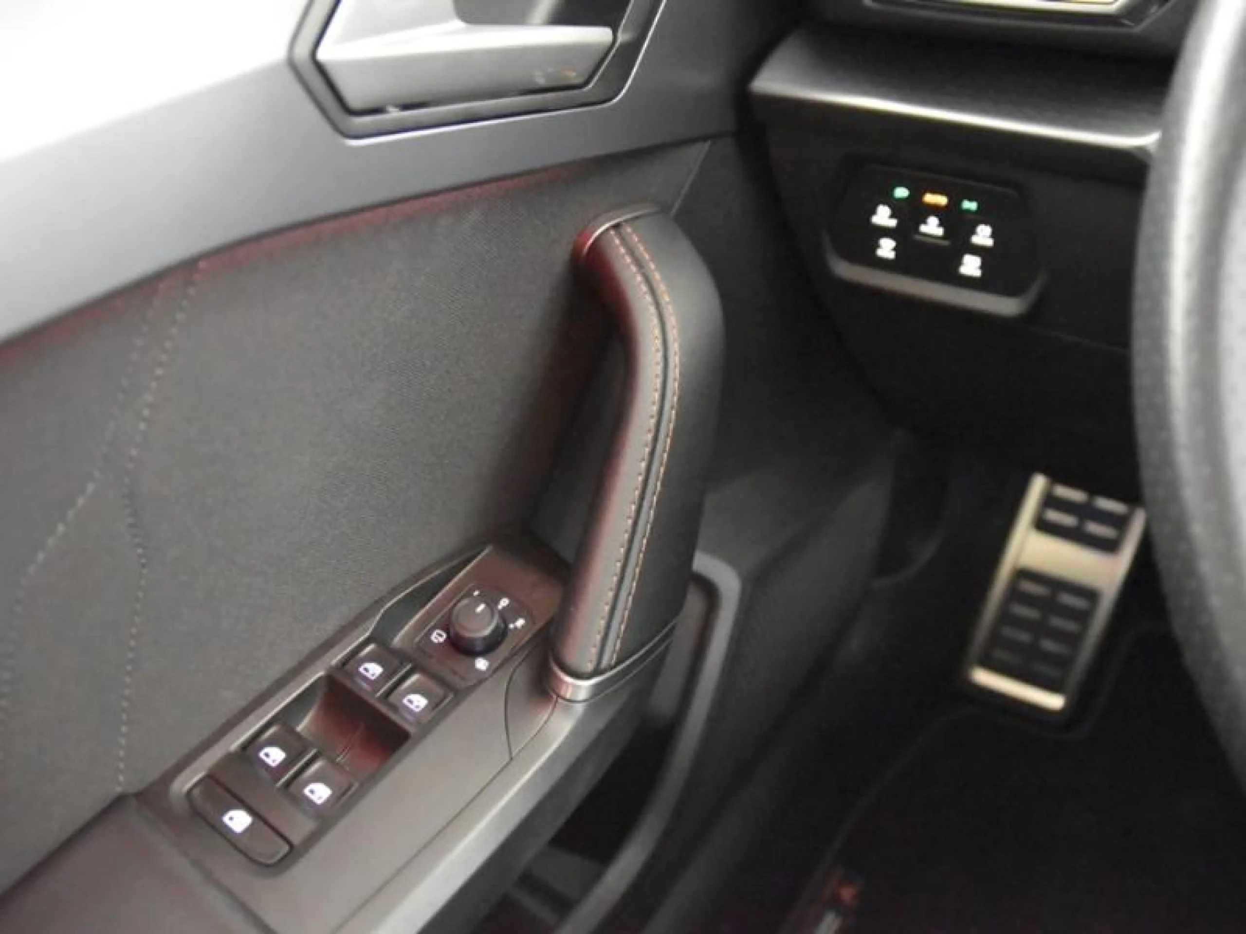 CUPRA LEON 1.5 ETSI 110KW (150CV) DSG - Foto 17