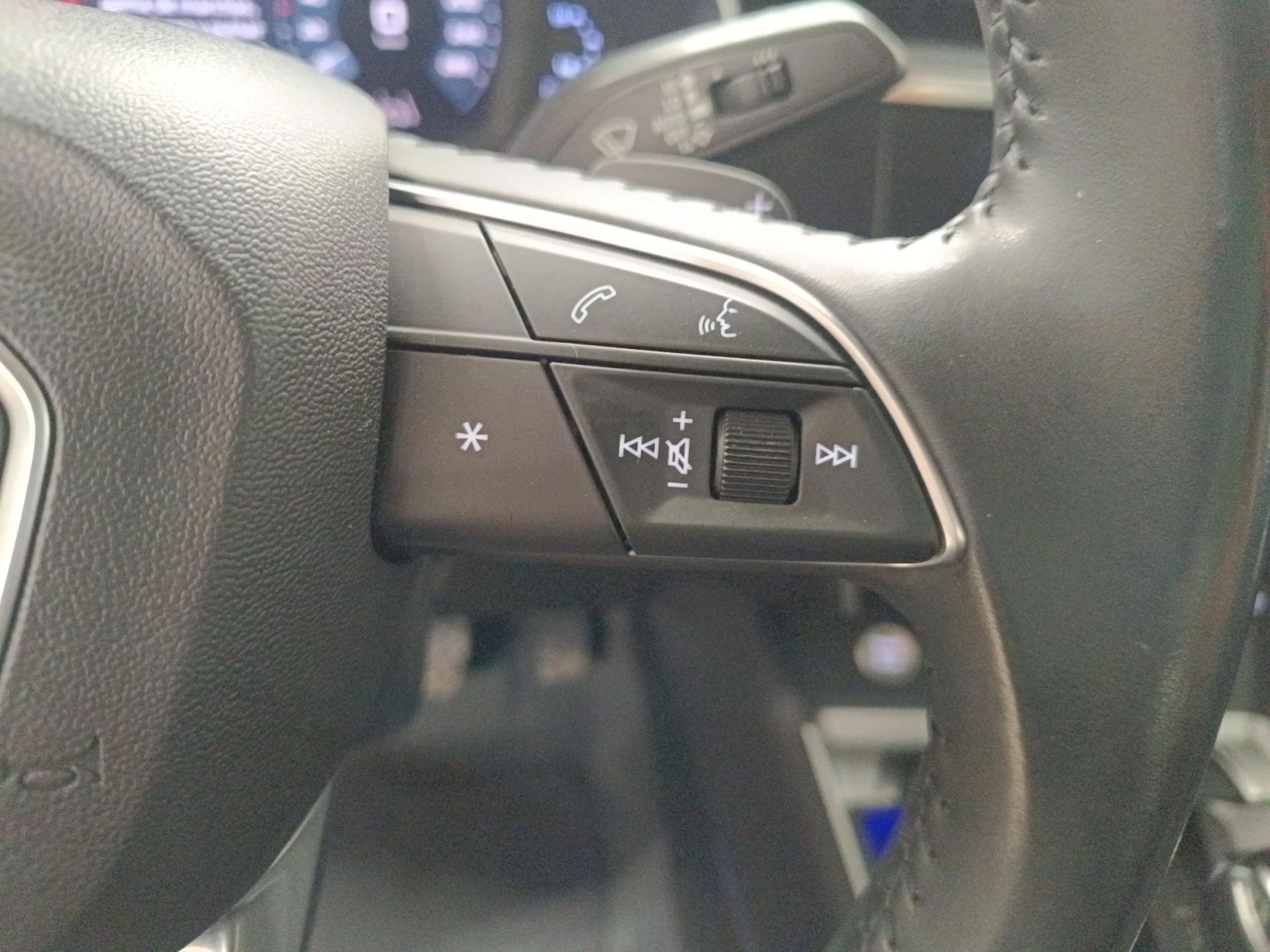 AUDI Q3 ADVANCED 35 TFSI 110KW (150CV) S TRONIC - Foto 10