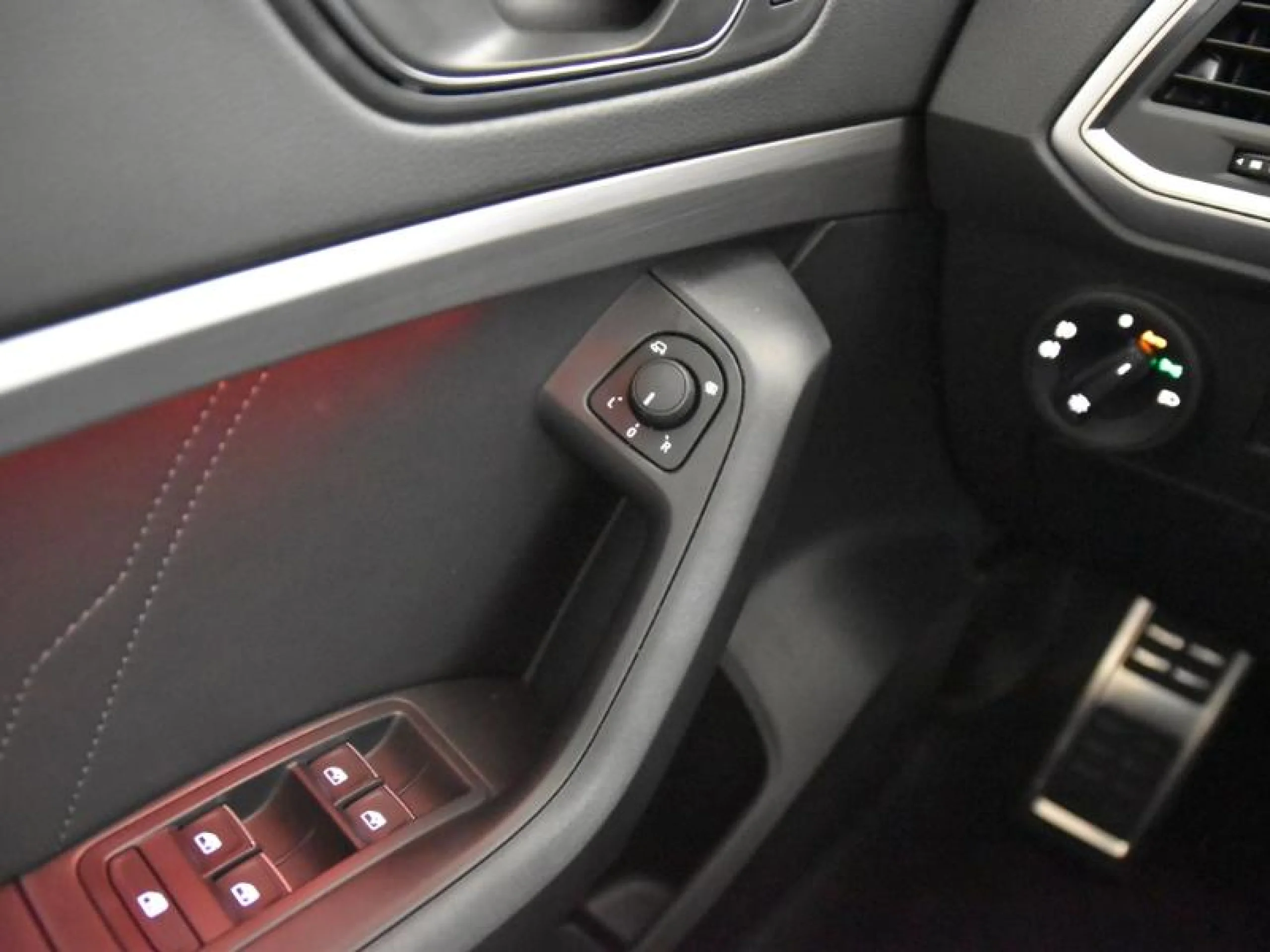 SEAT ATECA 1.5 TSI 110KW (150CV) FR SPECIAL EDITION - Foto 13