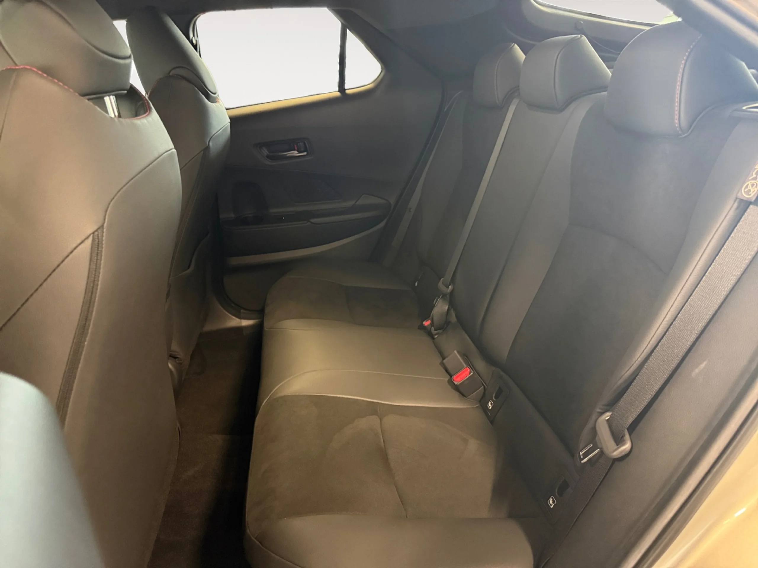 TOYOTA C HR 2.0 200H PREMIERE EDITION GR SPORT - Foto 6