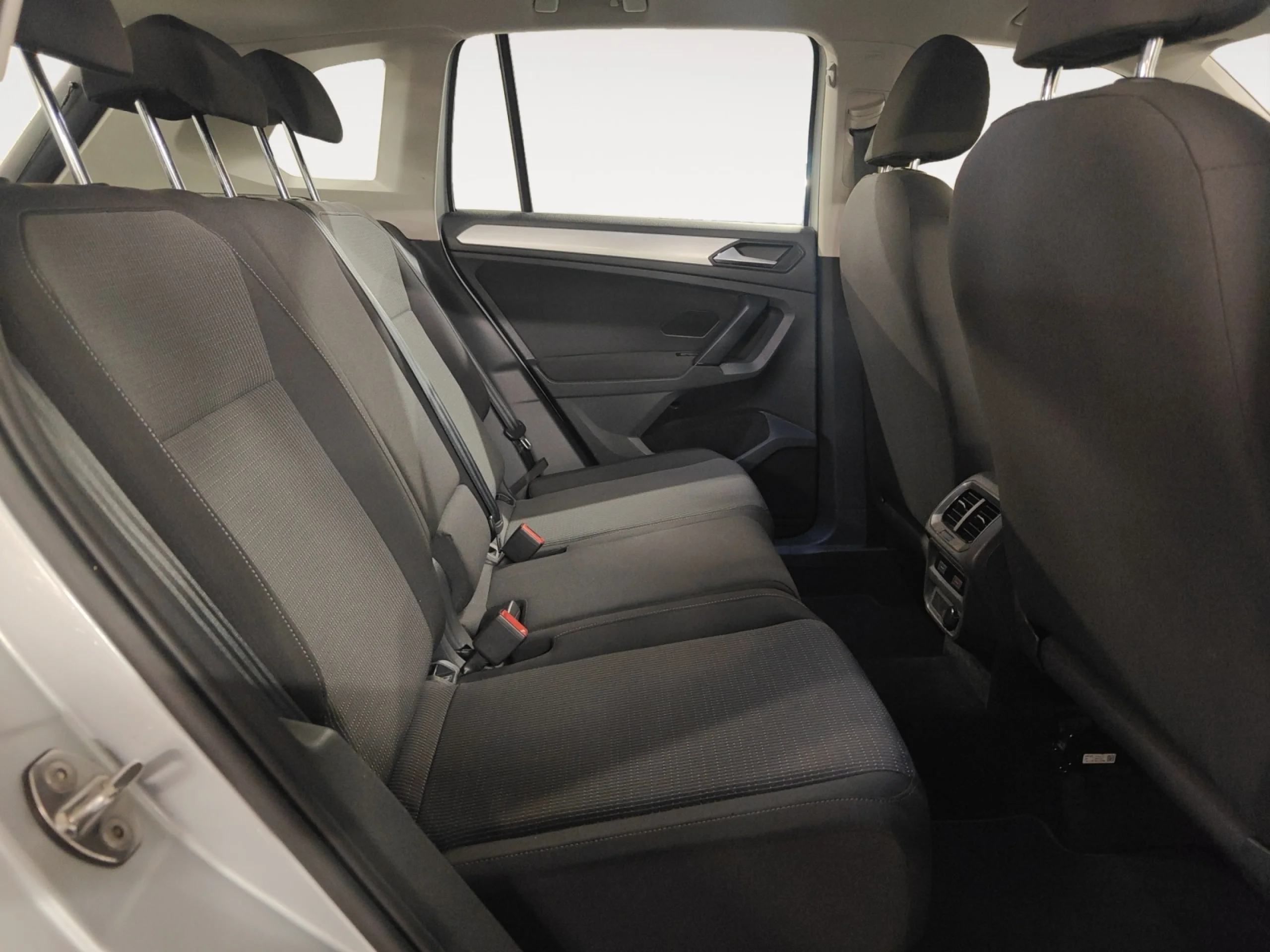 VOLKSWAGEN TIGUAN TIGUAN 1.5 TSI 96KW (130CV) - Foto 6