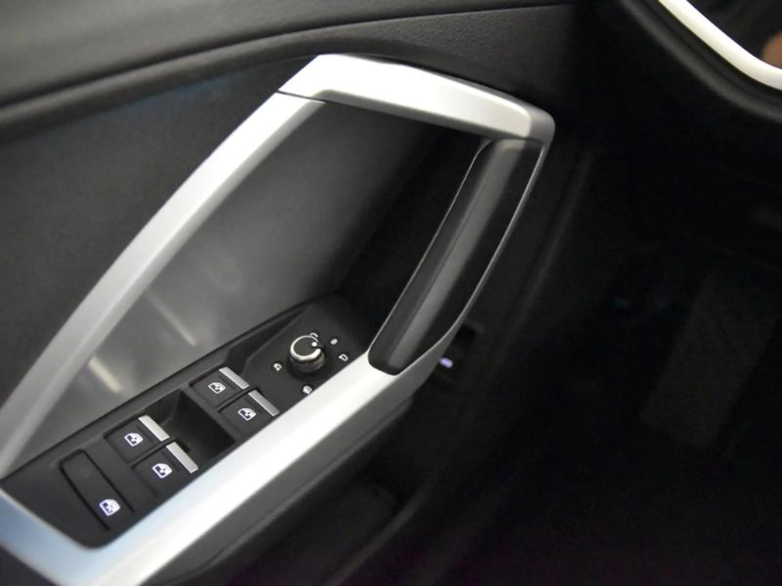 AUDI Q3 35 TDI 110KW (150CV) S TRONIC - Foto 17