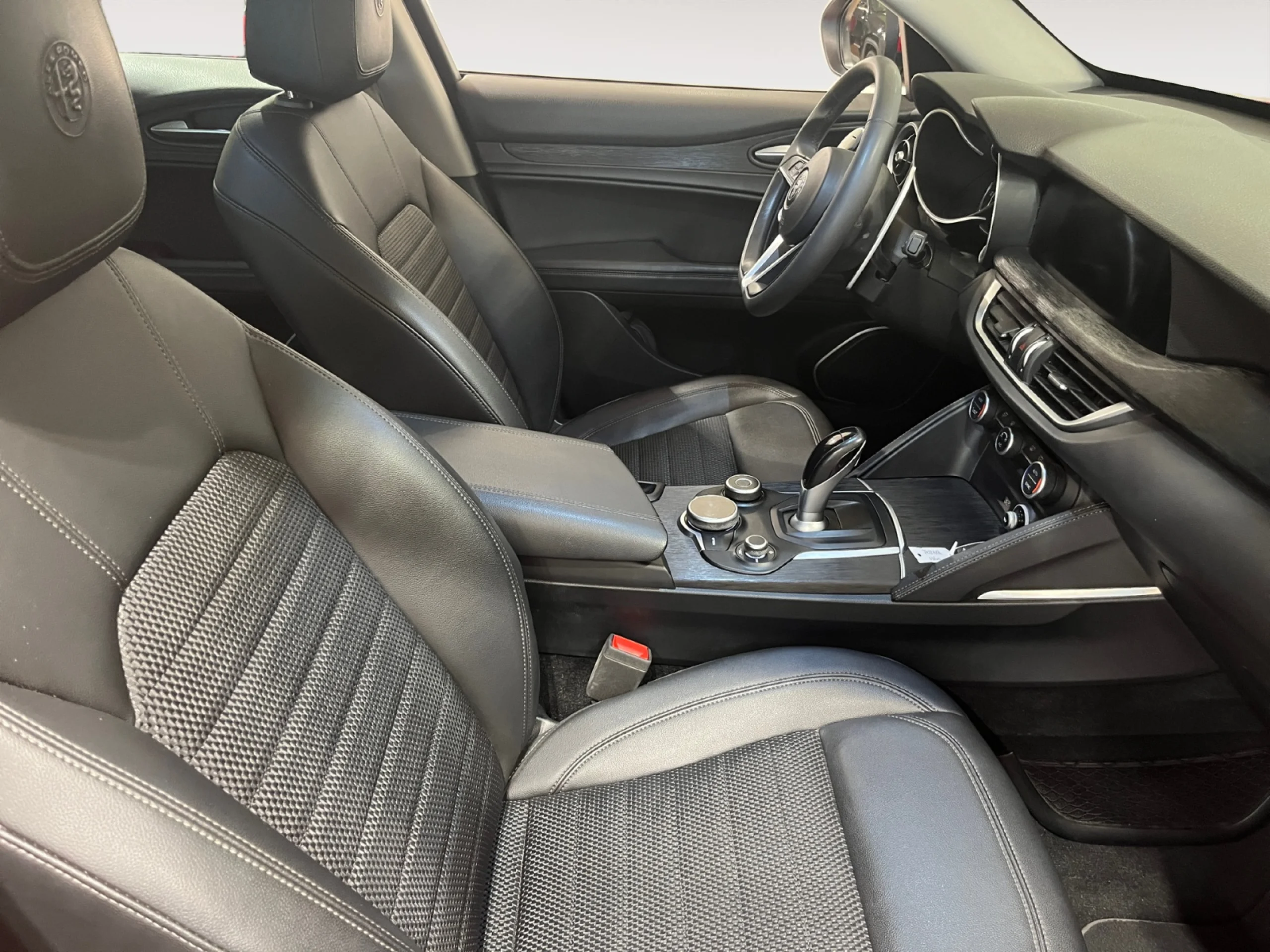 ALFA ROMEO STELVIO 2.2 DIÉSEL 154KW (210CV) EXECUTIVE Q4 - Foto 5