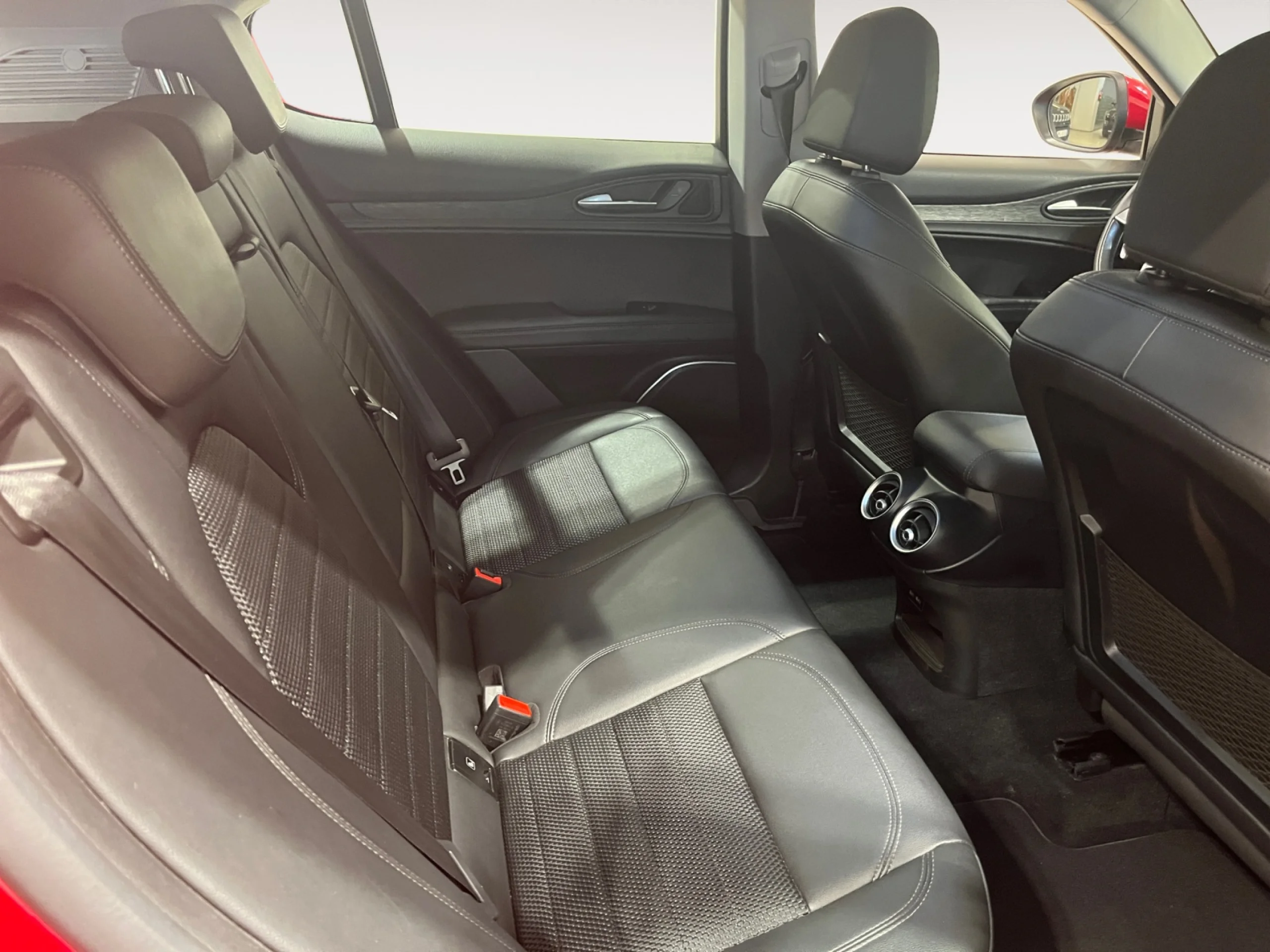 ALFA ROMEO STELVIO 2.2 DIÉSEL 154KW (210CV) EXECUTIVE Q4 - Foto 6