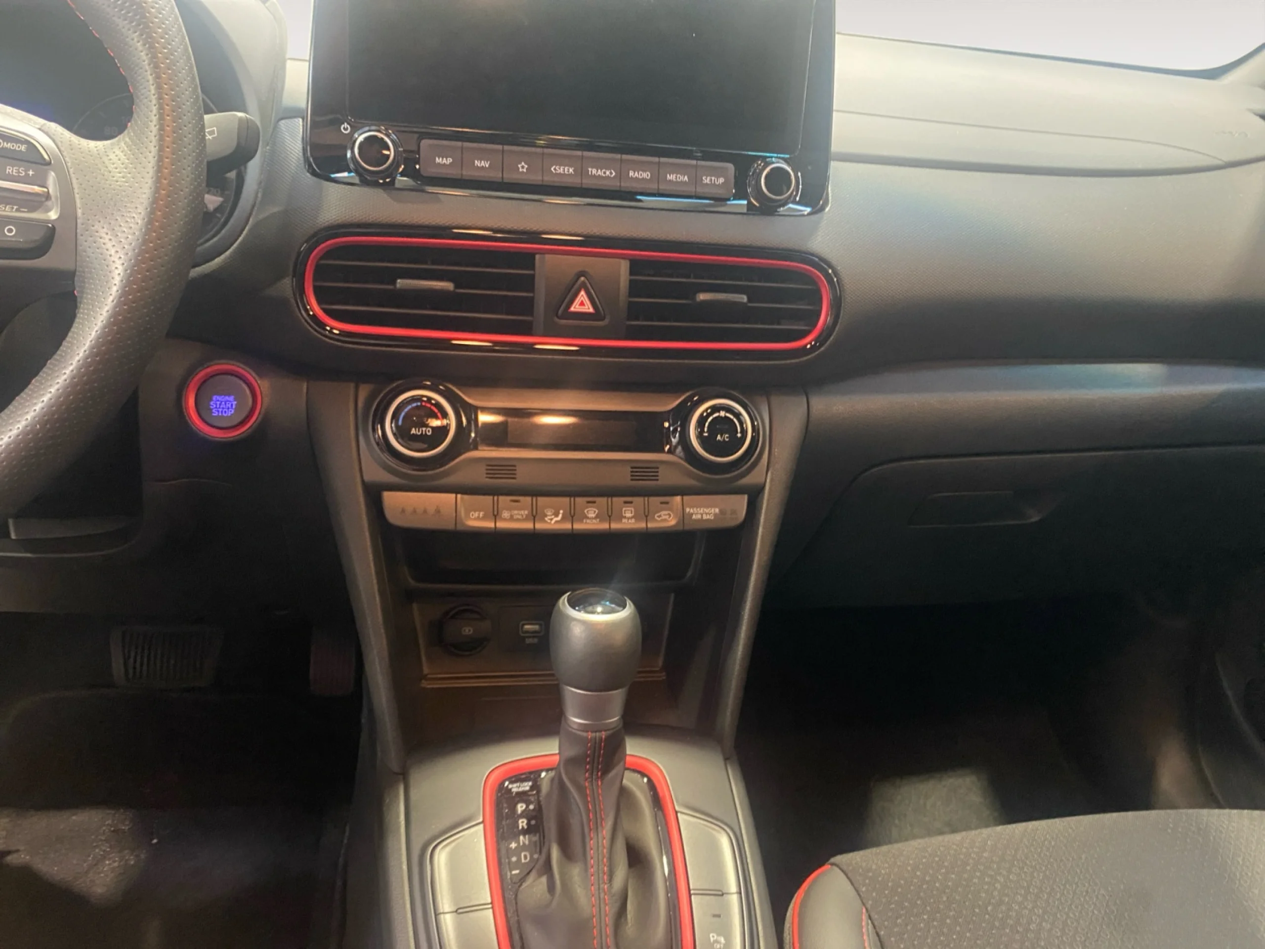 HYUNDAI KONA 1.6 GDI HEV TECNO RED DCT - Foto 10
