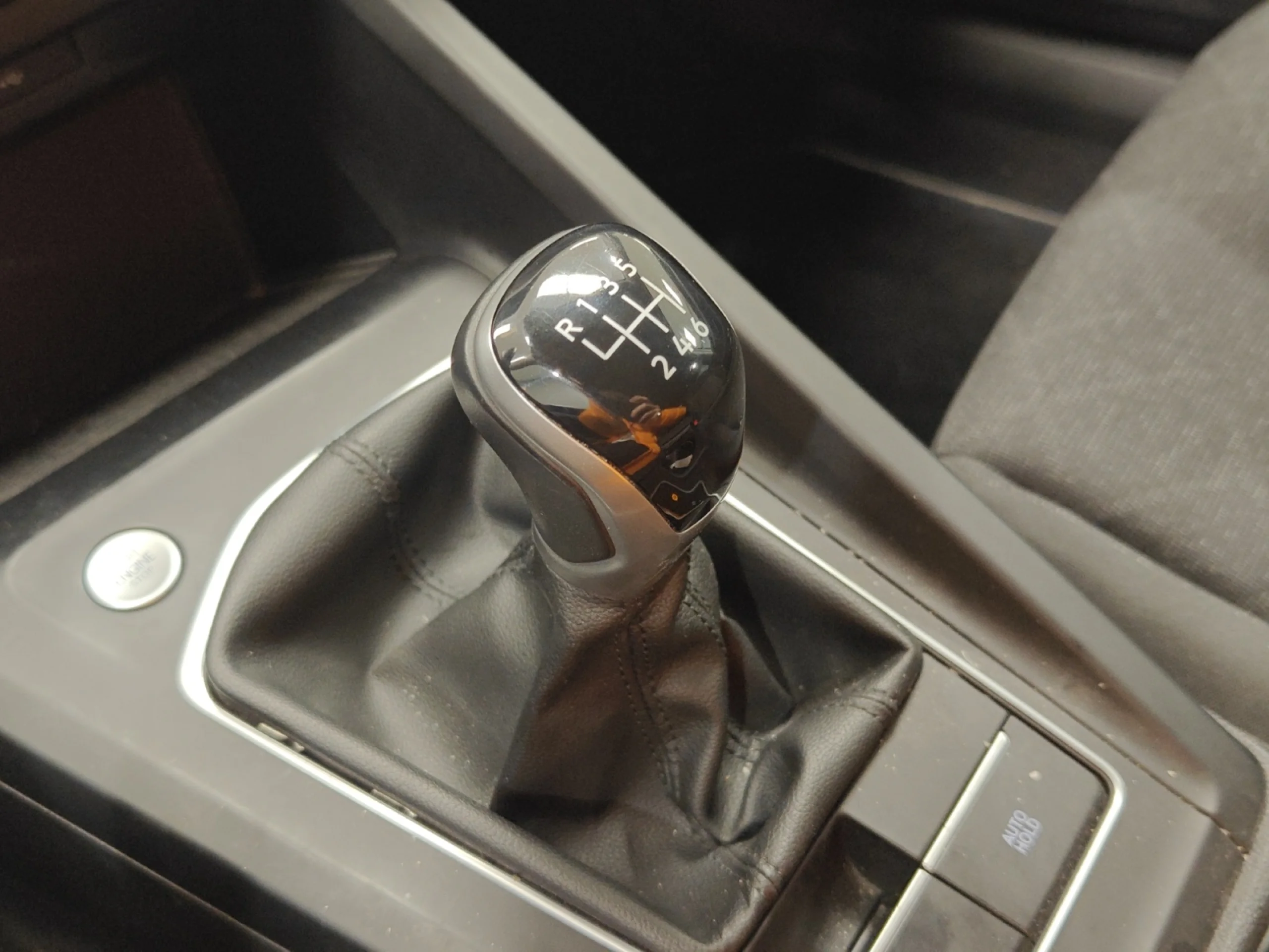 VOLKSWAGEN GOLF LIFE 2.0 TDI 85KW (115CV) - Foto 17