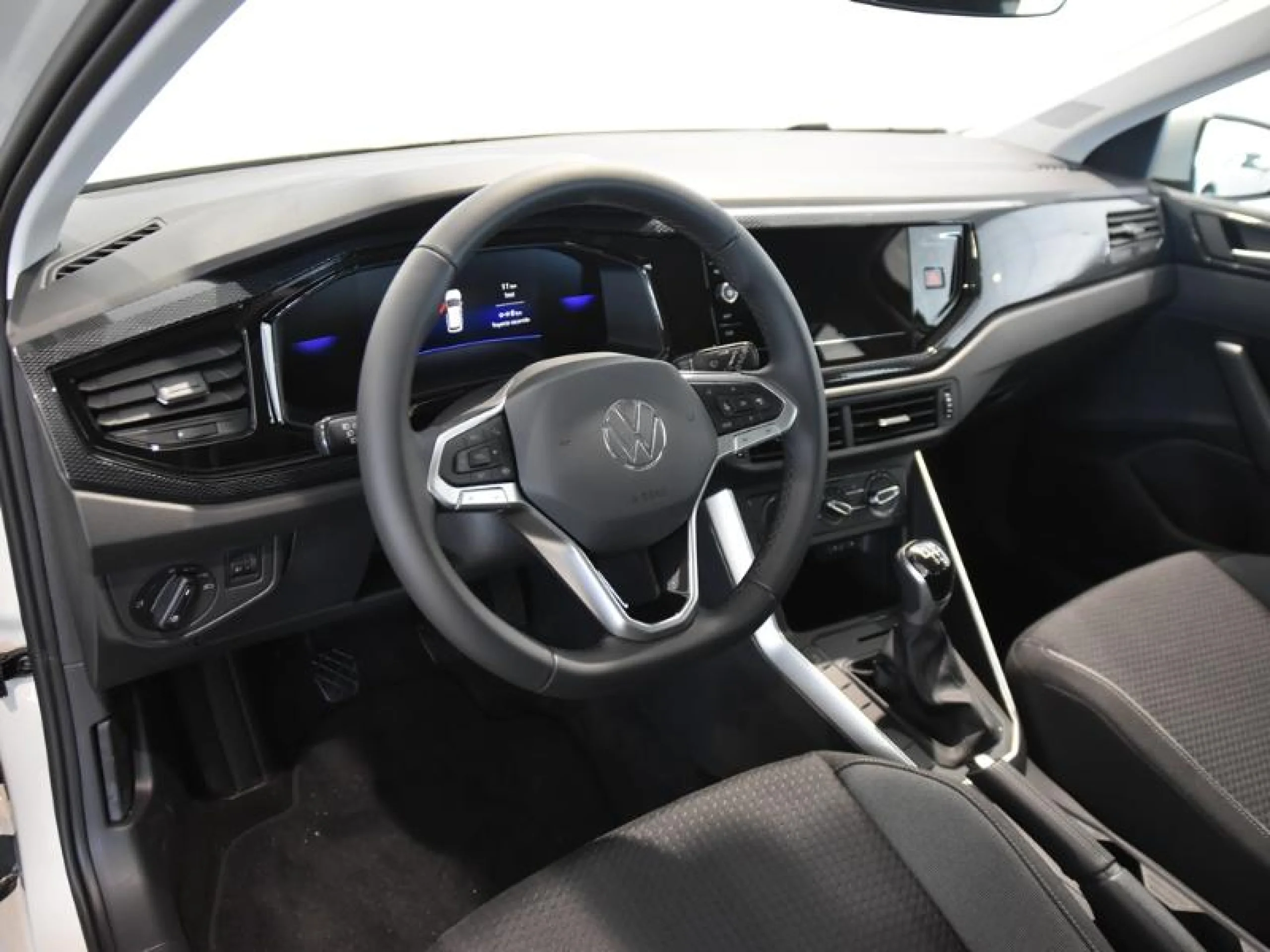 VOLKSWAGEN POLO POLO MATCH 1.0 MPI 59 KW (80 CV)  5 VEL. - Foto 9