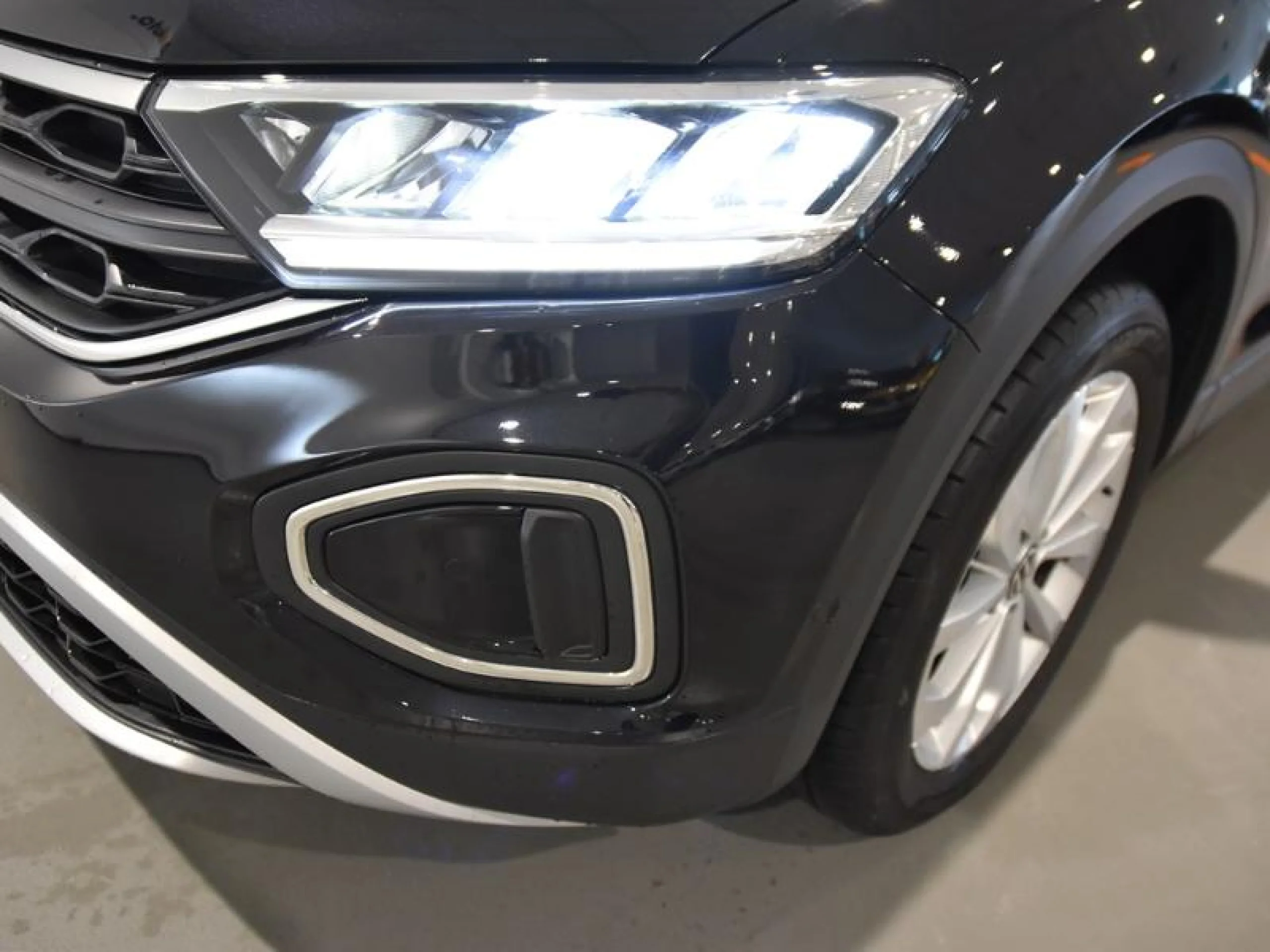 VOLKSWAGEN T ROC LIFE 2.0 TDI 110KW (150CV) DSG - Foto 17