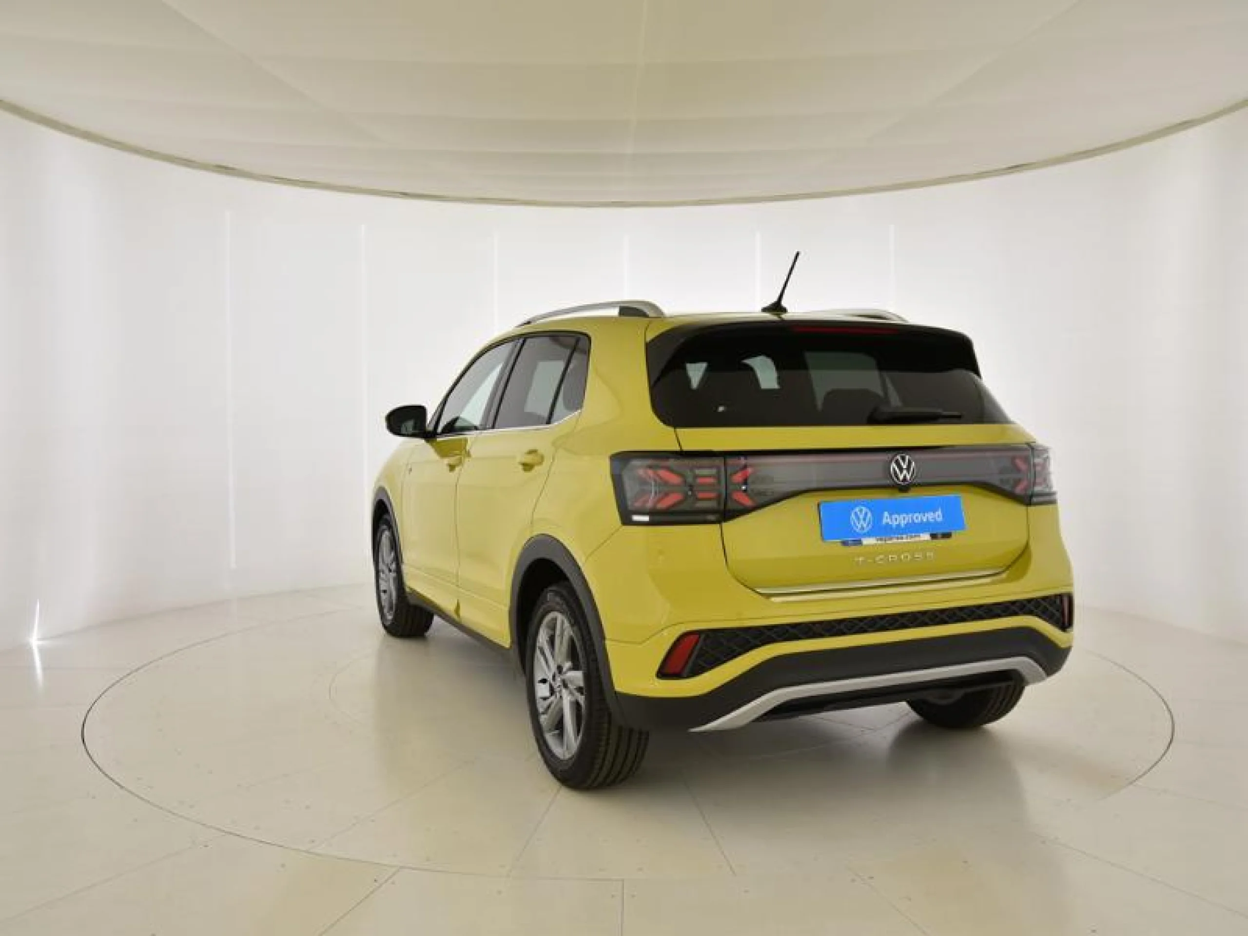 VOLKSWAGEN T CROSS T CROSS R LINE 1.0 TSI 85 KW (115 CV)  AUTOM TICO DSG 7 VEL. - Foto 2