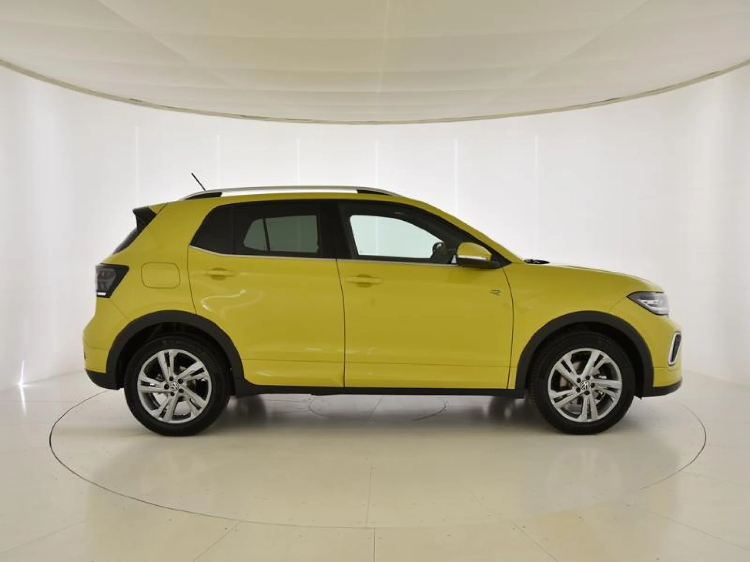 VOLKSWAGEN T CROSS T CROSS R LINE 1.0 TSI 85 KW (115 CV)  AUTOM TICO DSG 7 VEL. - Foto 3