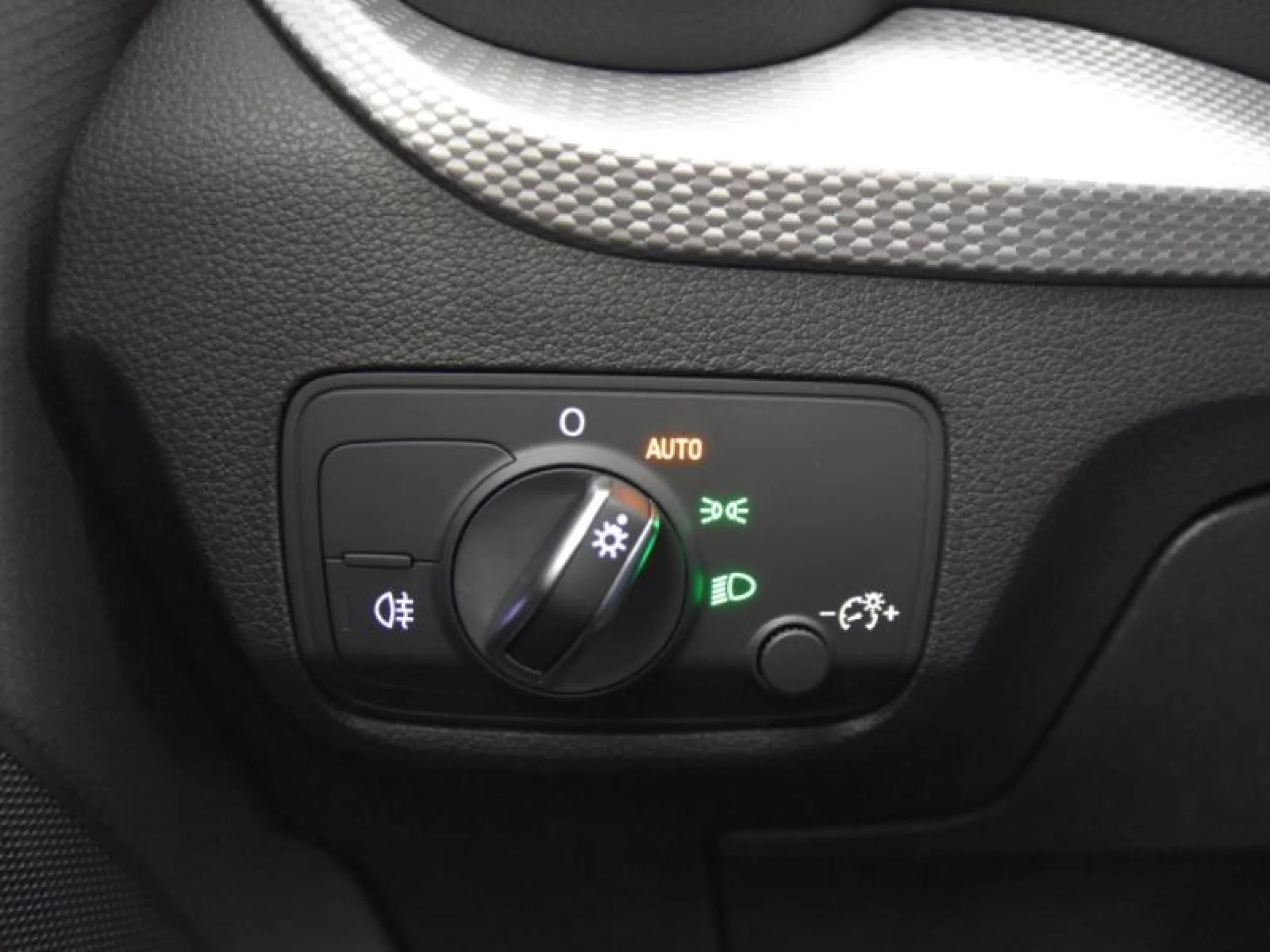 AUDI Q2 BLACK LINE 35 TFSI 110KW S TRONIC - Foto 19