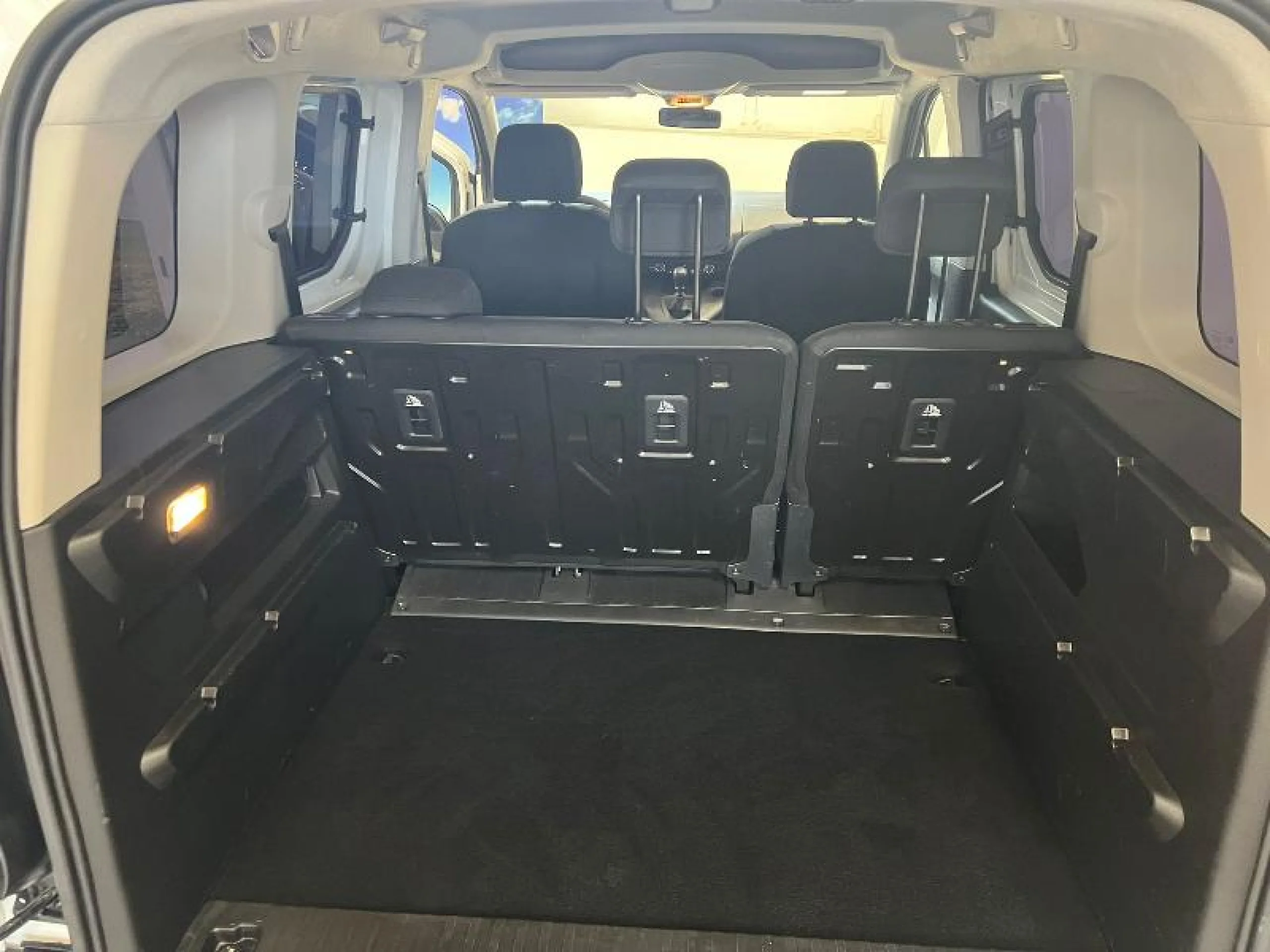 TOYOTA SIN ESPECFICAR PRACE VERSO CITY 1.5D 100CV - Foto 11