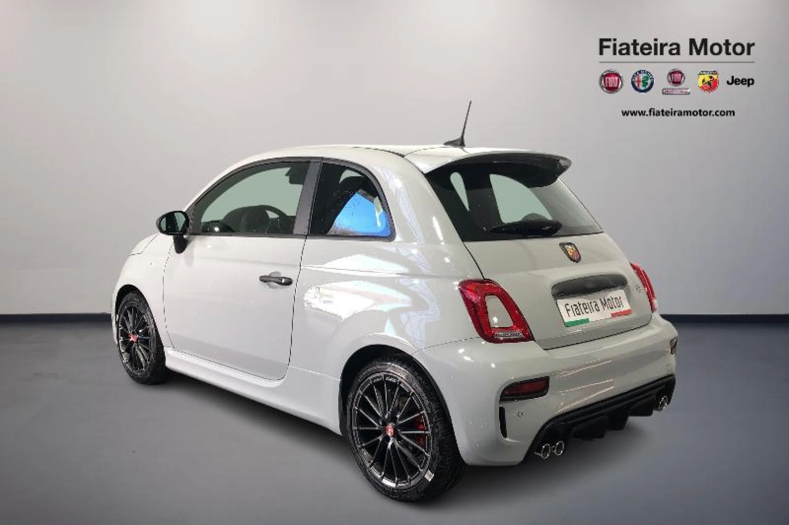 ABARTH 500 695 1.4 16V T JET 132KW (180 CV) - Foto 2