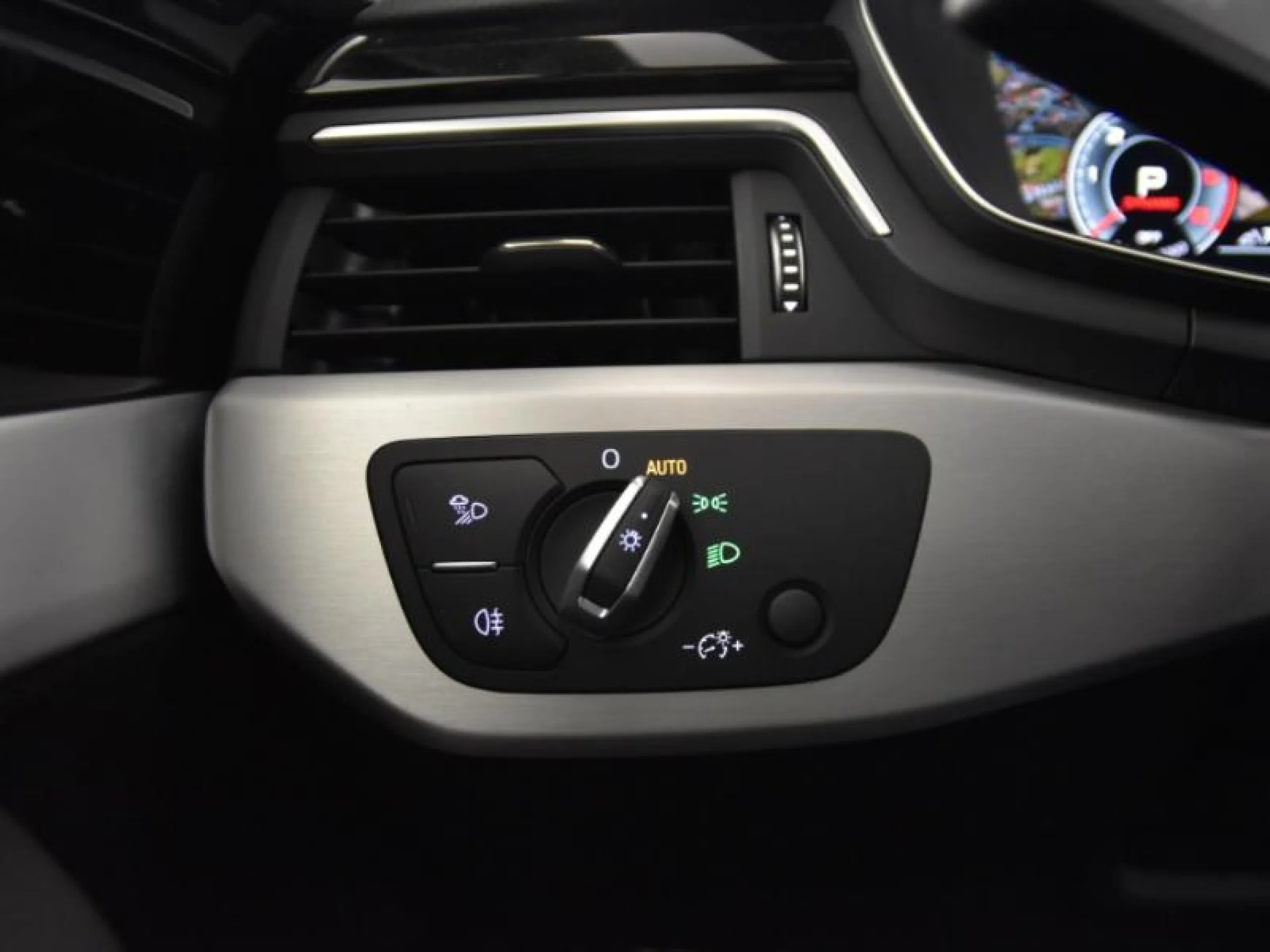 AUDI A4 AVANT BLACK LINE 35 TDI 120KW S TRONIC - Foto 22