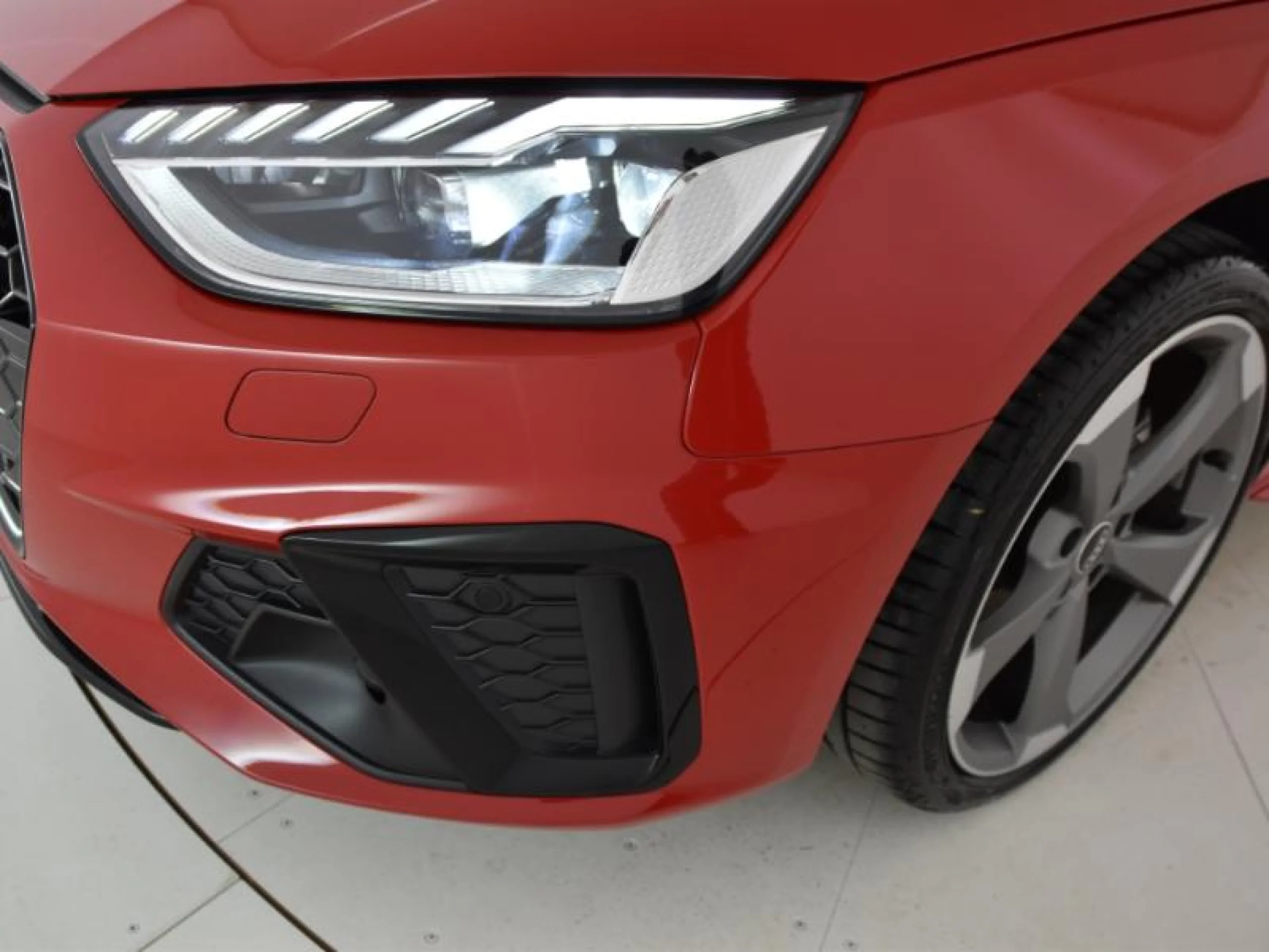 AUDI A4 AVANT BLACK LINE 35 TDI 120KW S TRONIC - Foto 23