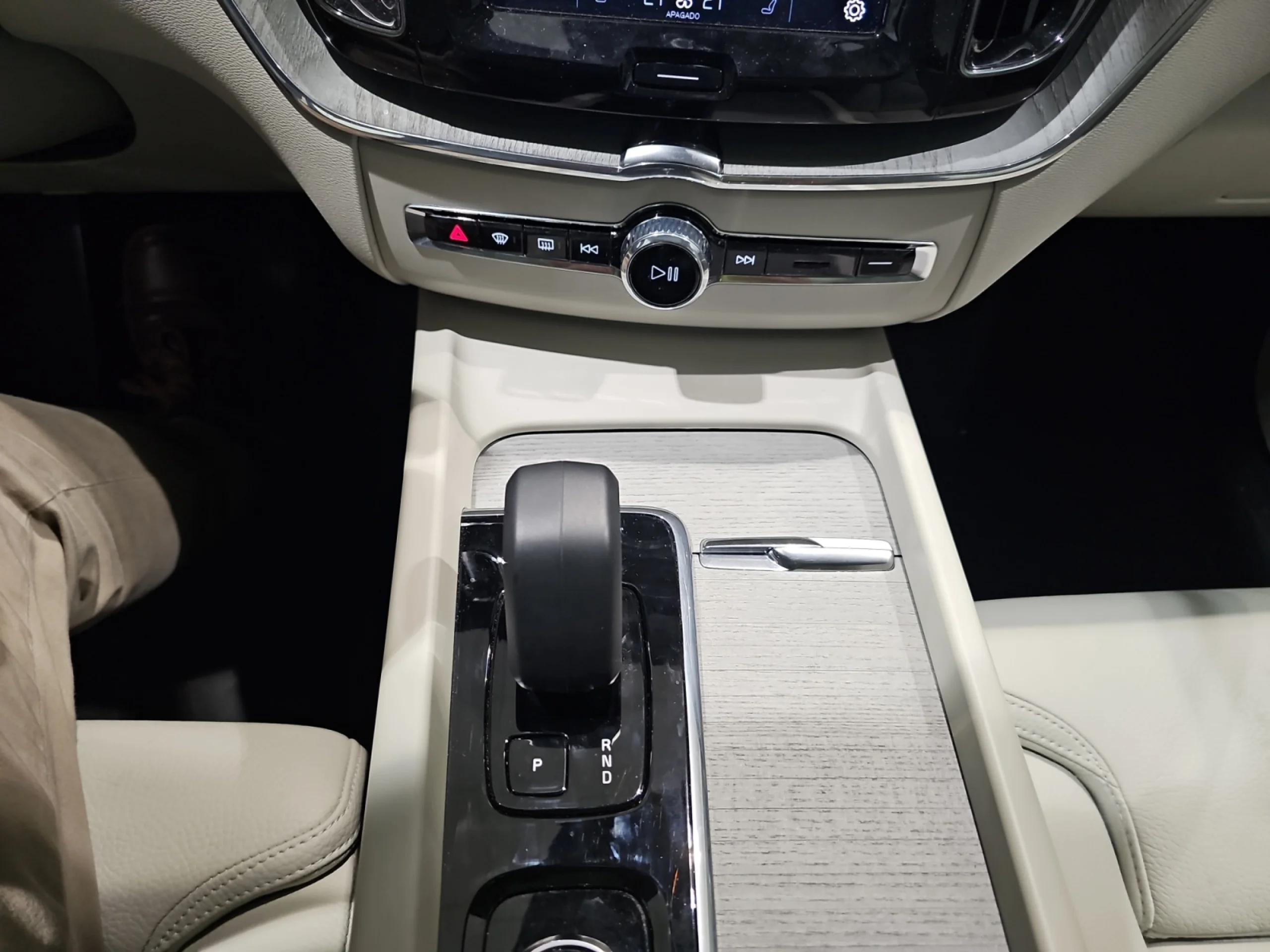 VOLVO XC60 2.0 T6 AWD RECHARGE PLUS DARK AUTO - Foto 11
