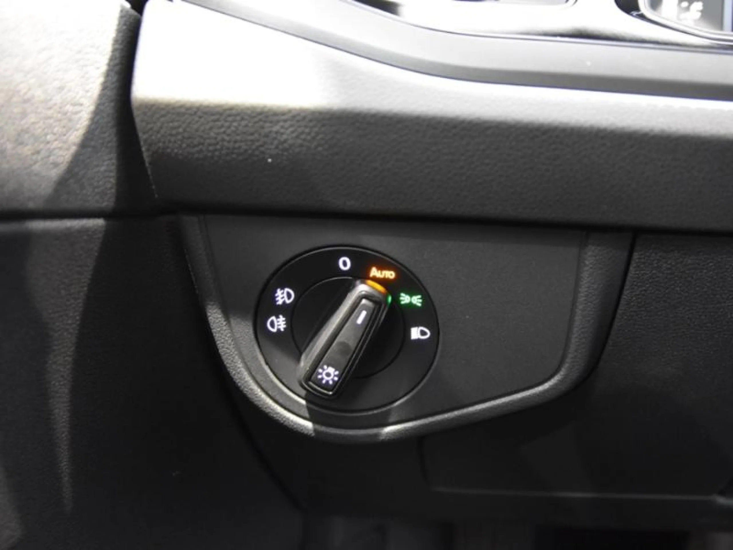 VOLKSWAGEN TAIGO R LINE 1.0 TSI 81KW (110CV) DSG - Foto 17