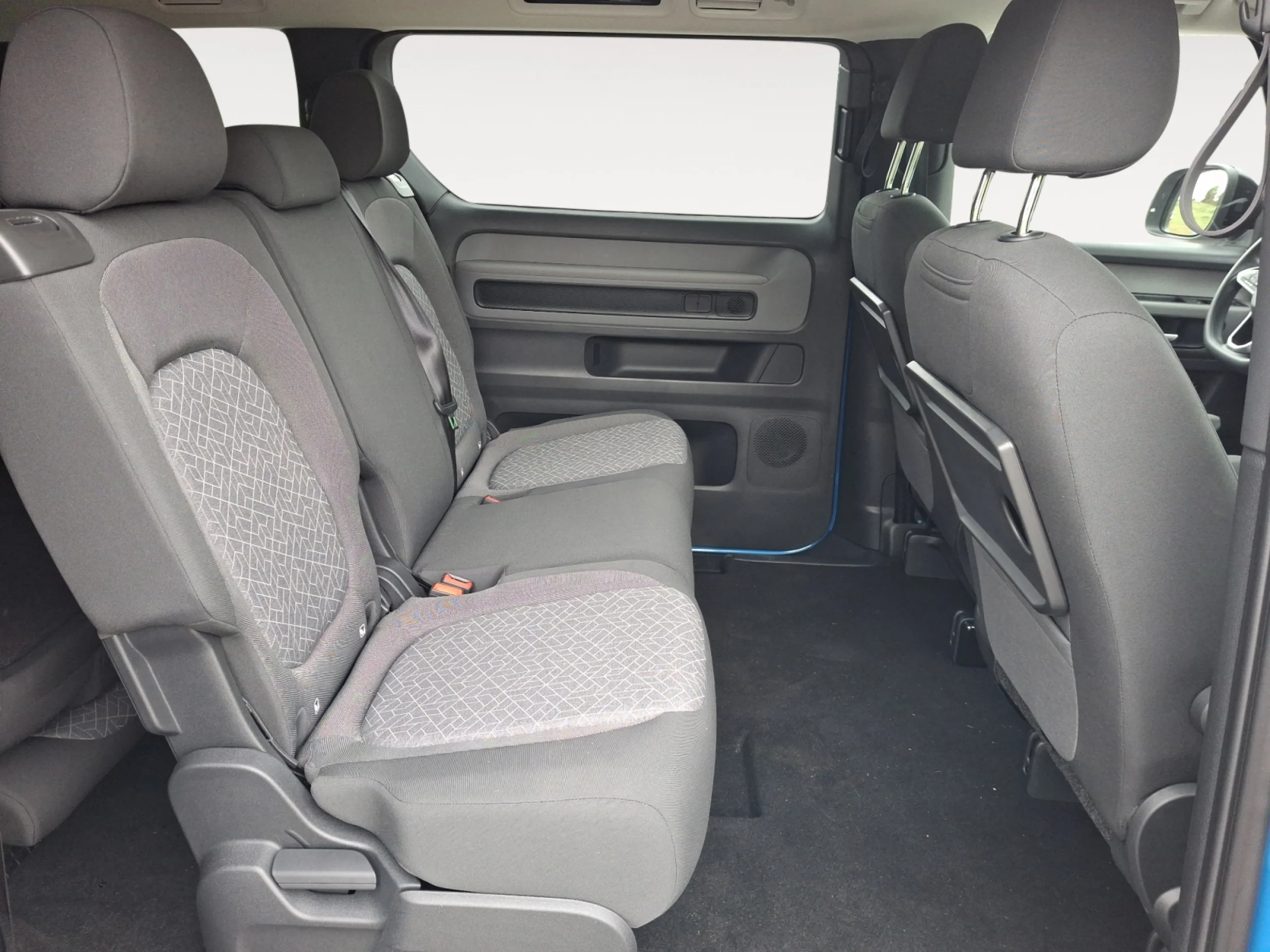 VW COMERCIALES ID. BUZZ ID. BUZZ  PRO 7 ASIENTOS BATALLA LARGA  210 KW (286 CV) 86 KWH AUT 1 VEL. - Foto 6