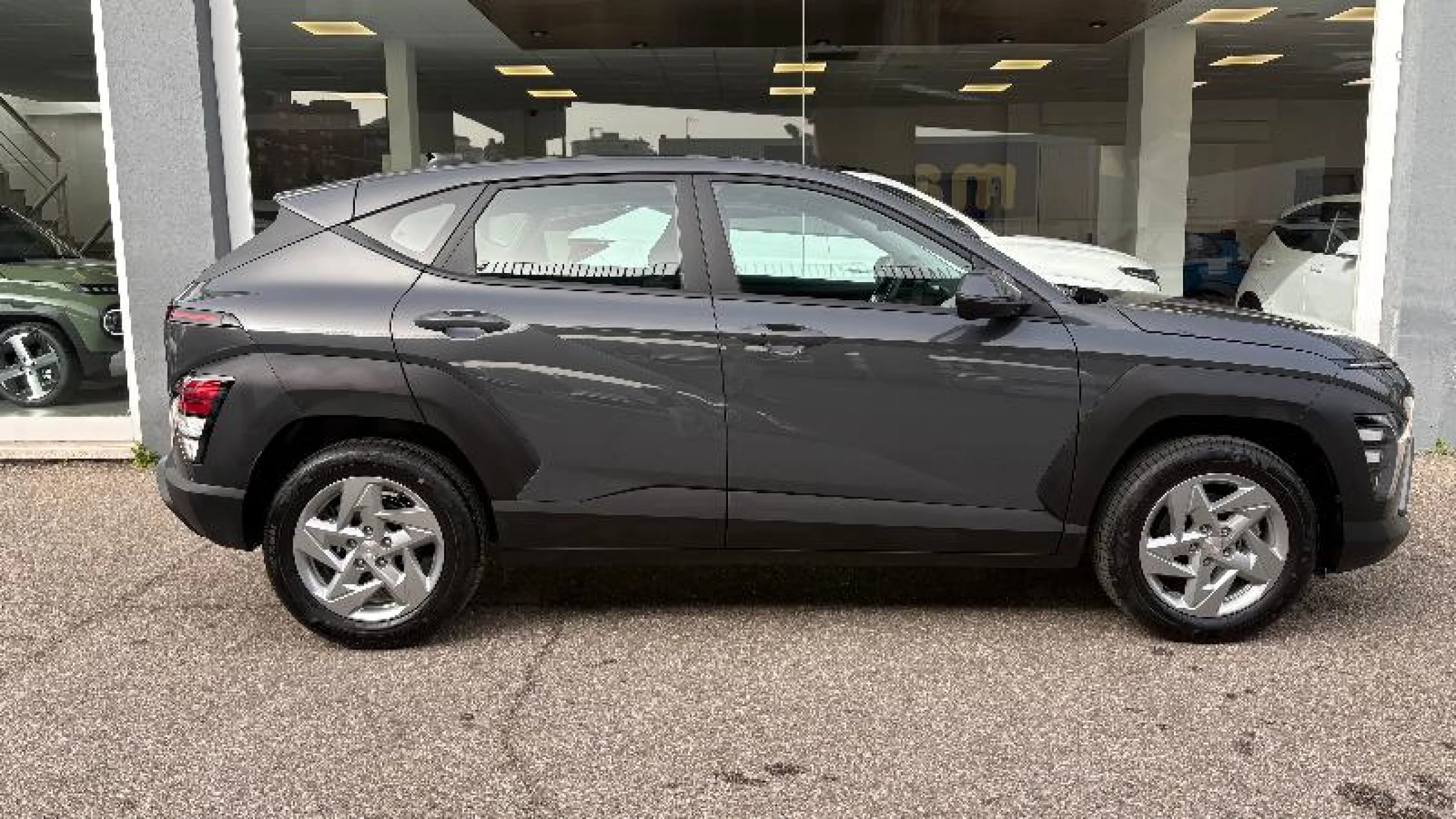 HYUNDAI KONA 1.0T 100CV 48V MAXX - Foto 4