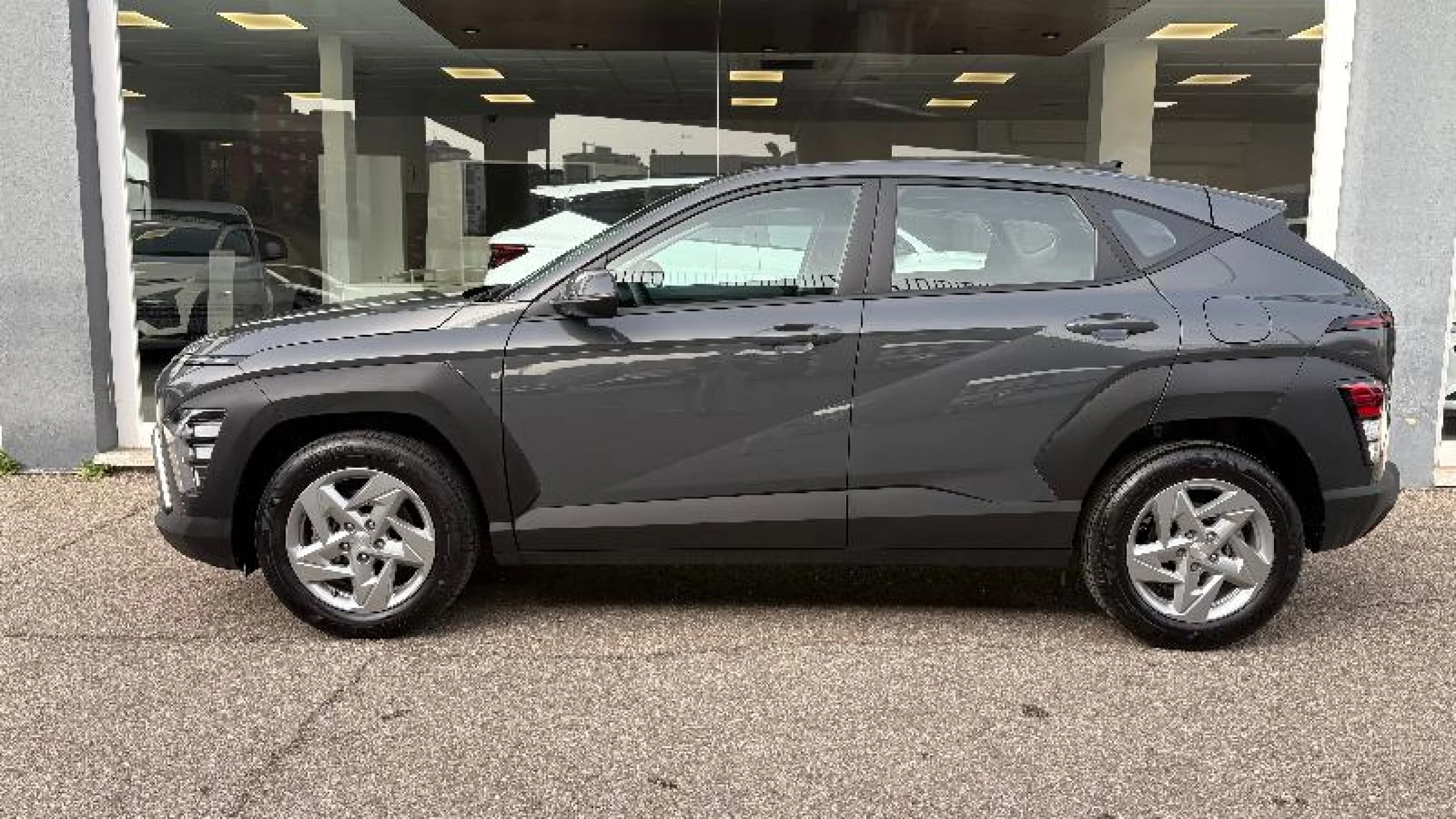 HYUNDAI KONA 1.0T 100CV 48V MAXX - Foto 9