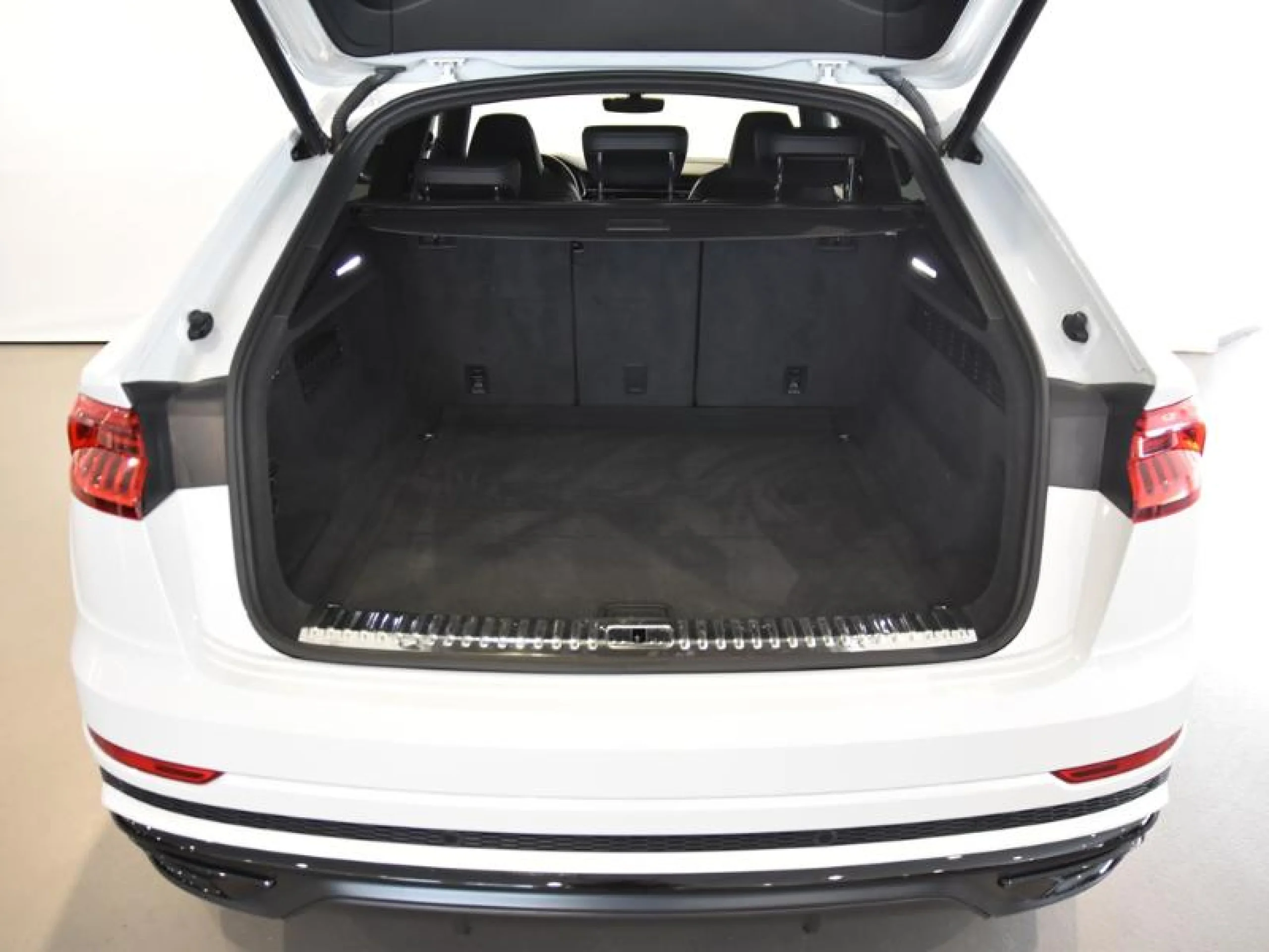 AUDI Q8 50 TDI 210KW BLACK LINE PLUS QUATTRO TIP - Foto 7