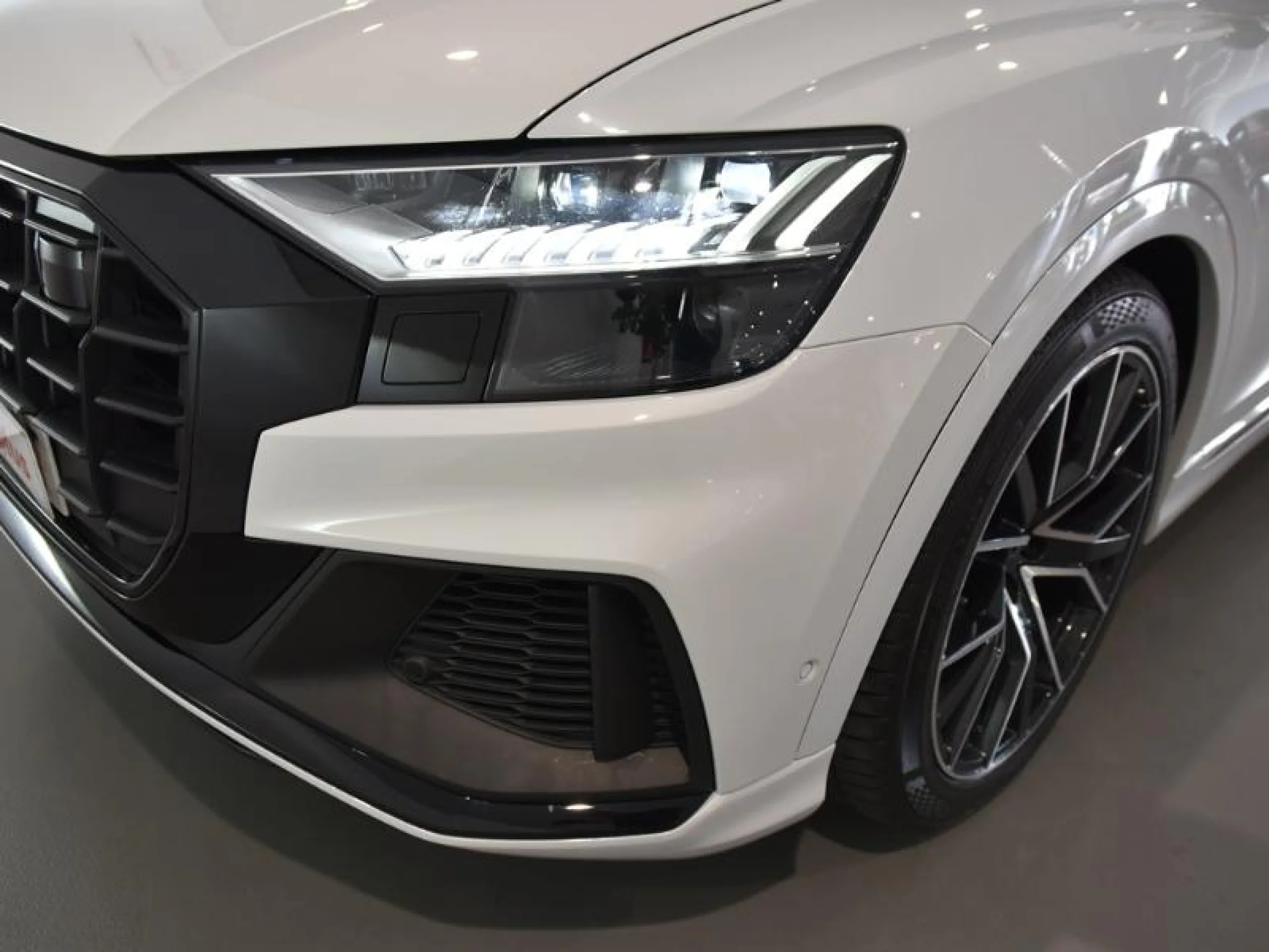 AUDI Q8 50 TDI 210KW BLACK LINE PLUS QUATTRO TIP - Foto 31