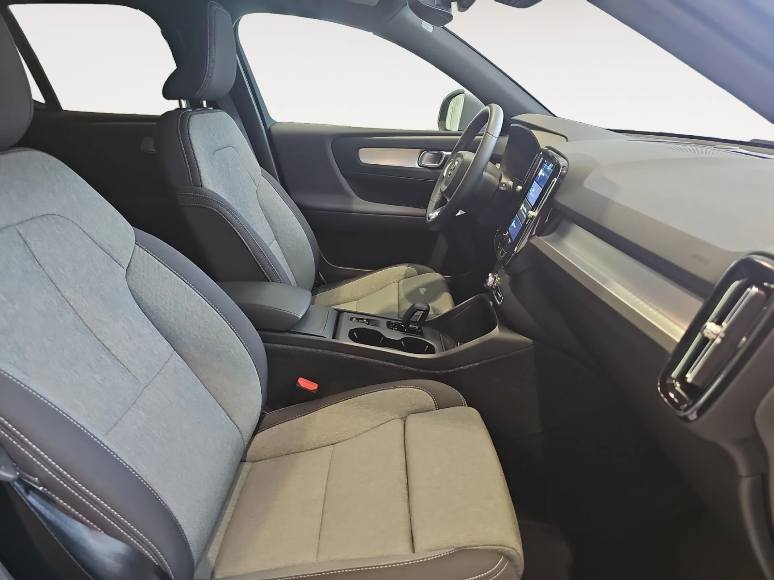 VOLVO XC40 2.0 B3 G CORE AUTO - Foto 5