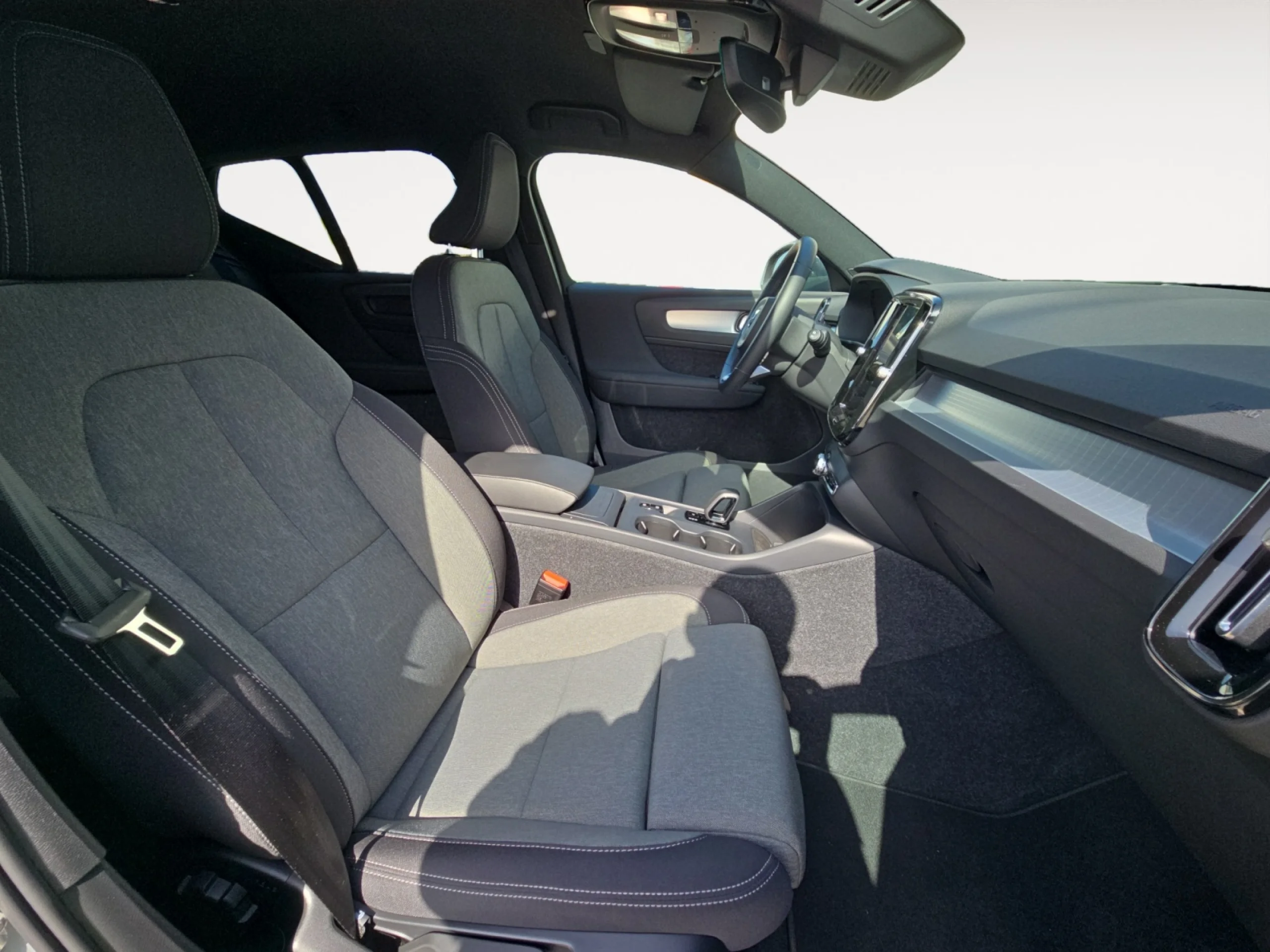 VOLVO XC40 2.0 B3 G CORE AUTO - Foto 5