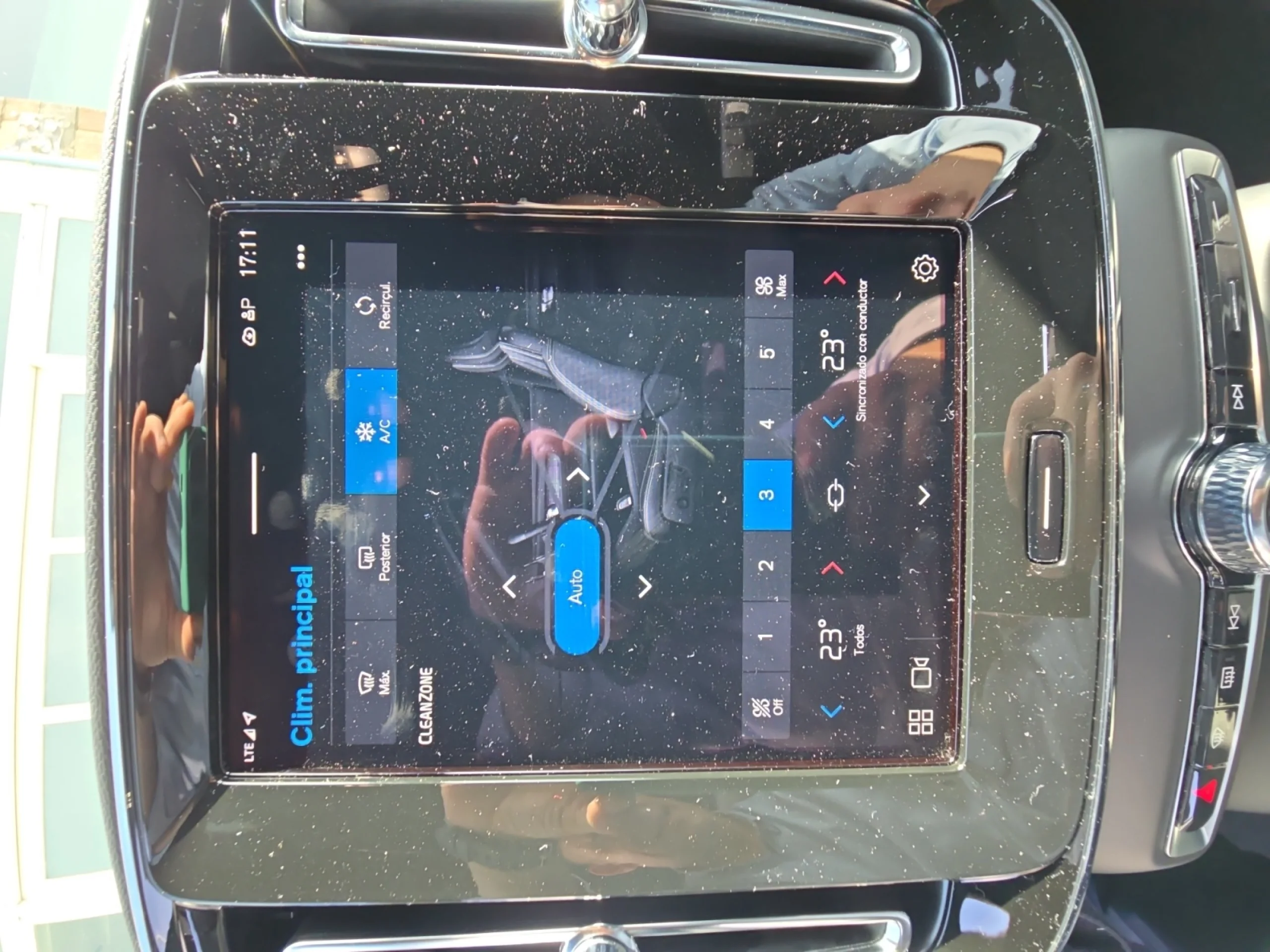 VOLVO XC40 2.0 B3 G CORE AUTO - Foto 16