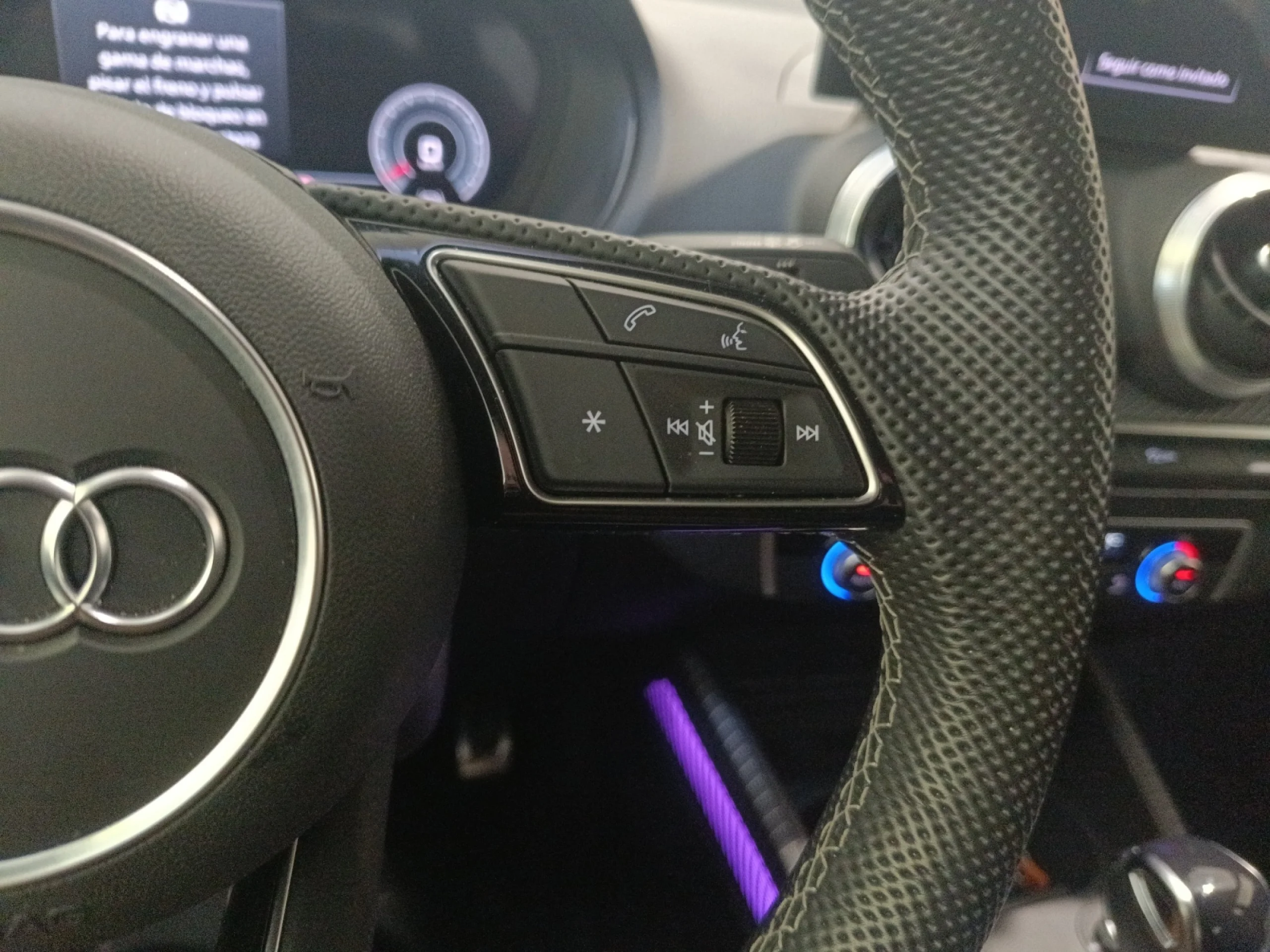 AUDI Q2 ADRENALIN EDITION 35 TDI 110KW S TRONIC - Foto 9