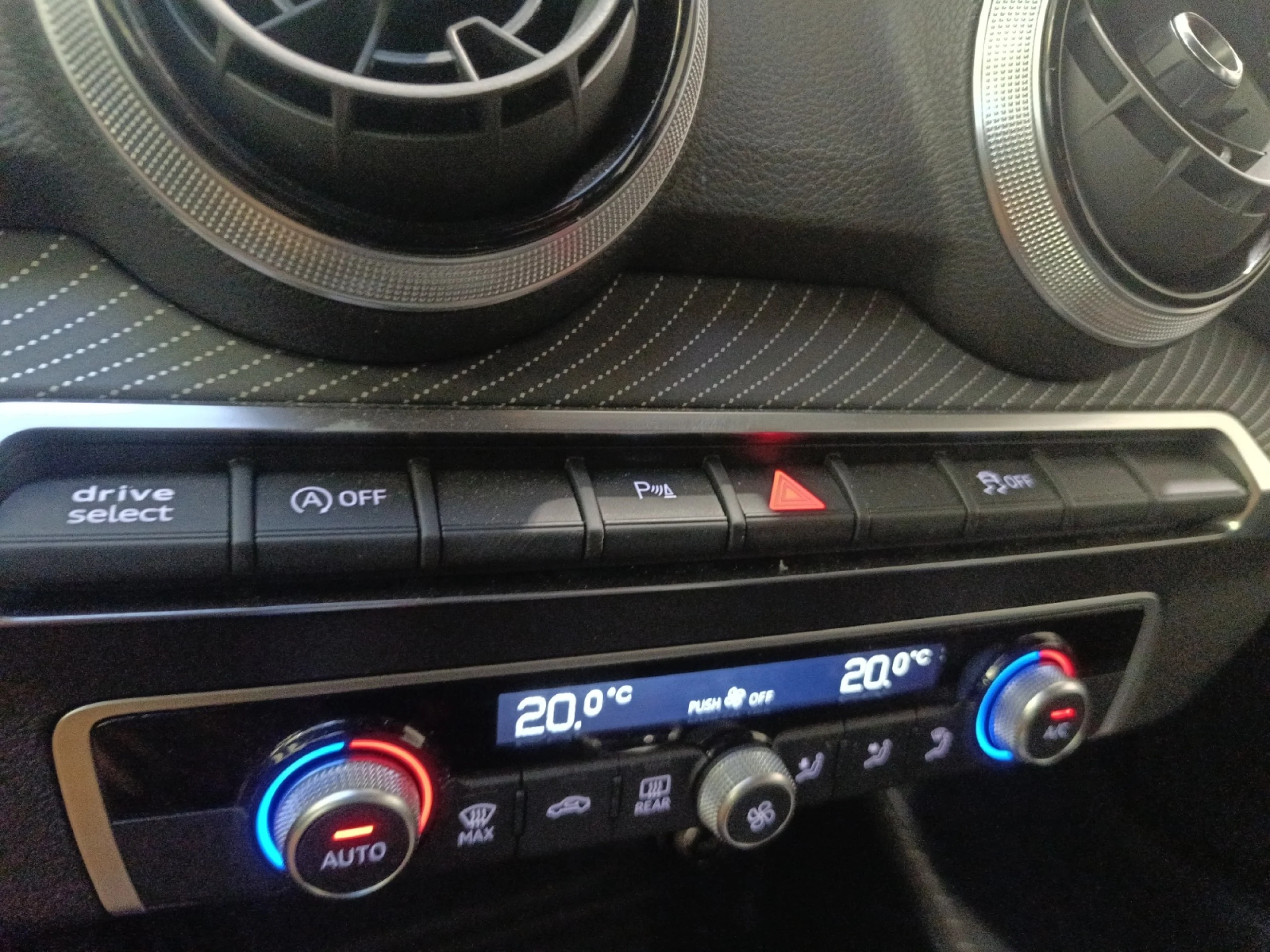 AUDI Q2 ADRENALIN EDITION 35 TDI 110KW S TRONIC - Foto 11