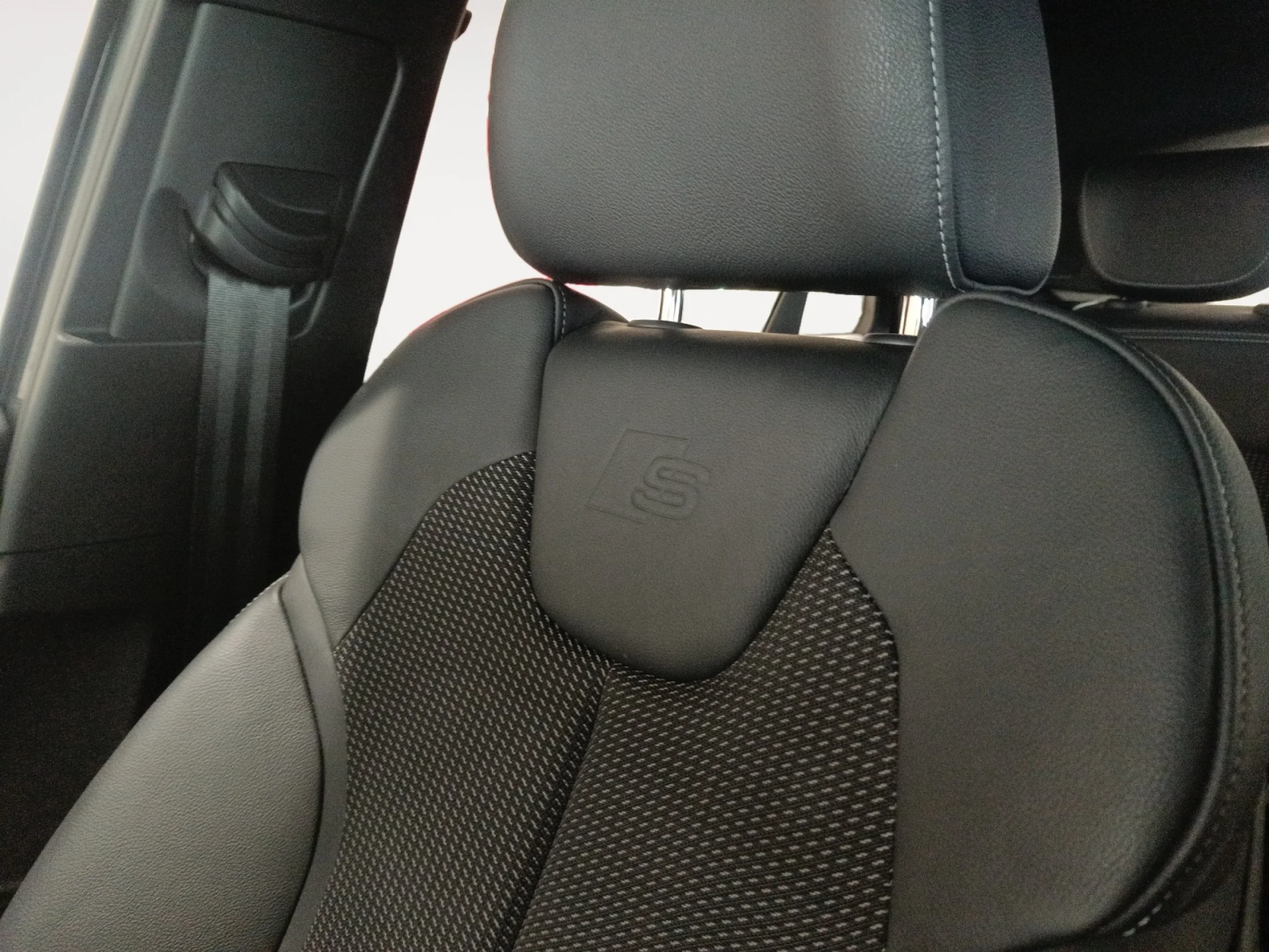 AUDI Q2 ADRENALIN EDITION 35 TDI 110KW S TRONIC - Foto 14