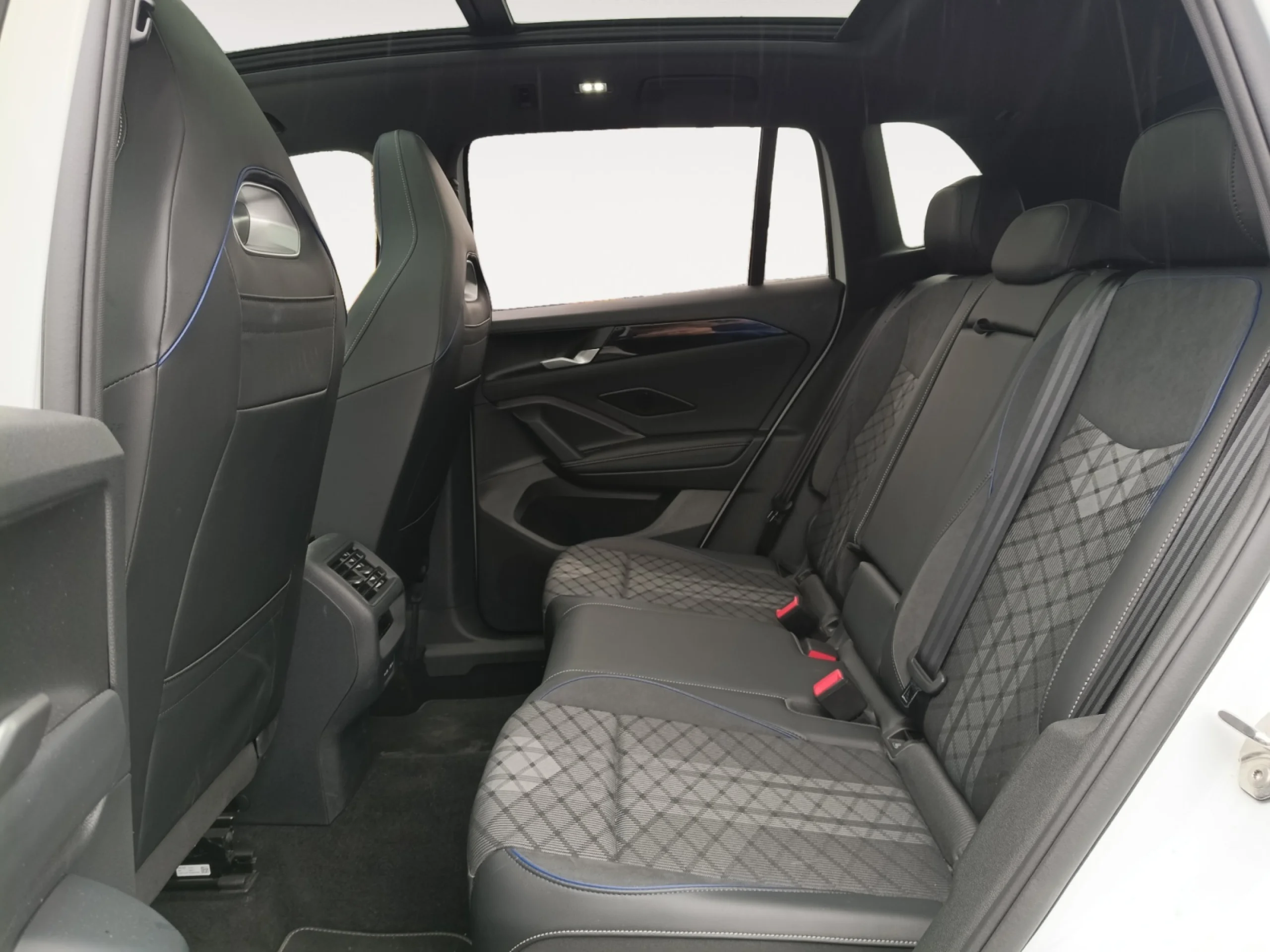 VOLKSWAGEN TIGUAN R LINE 2.0 TDI 110KW (150CV) DSG - Foto 6