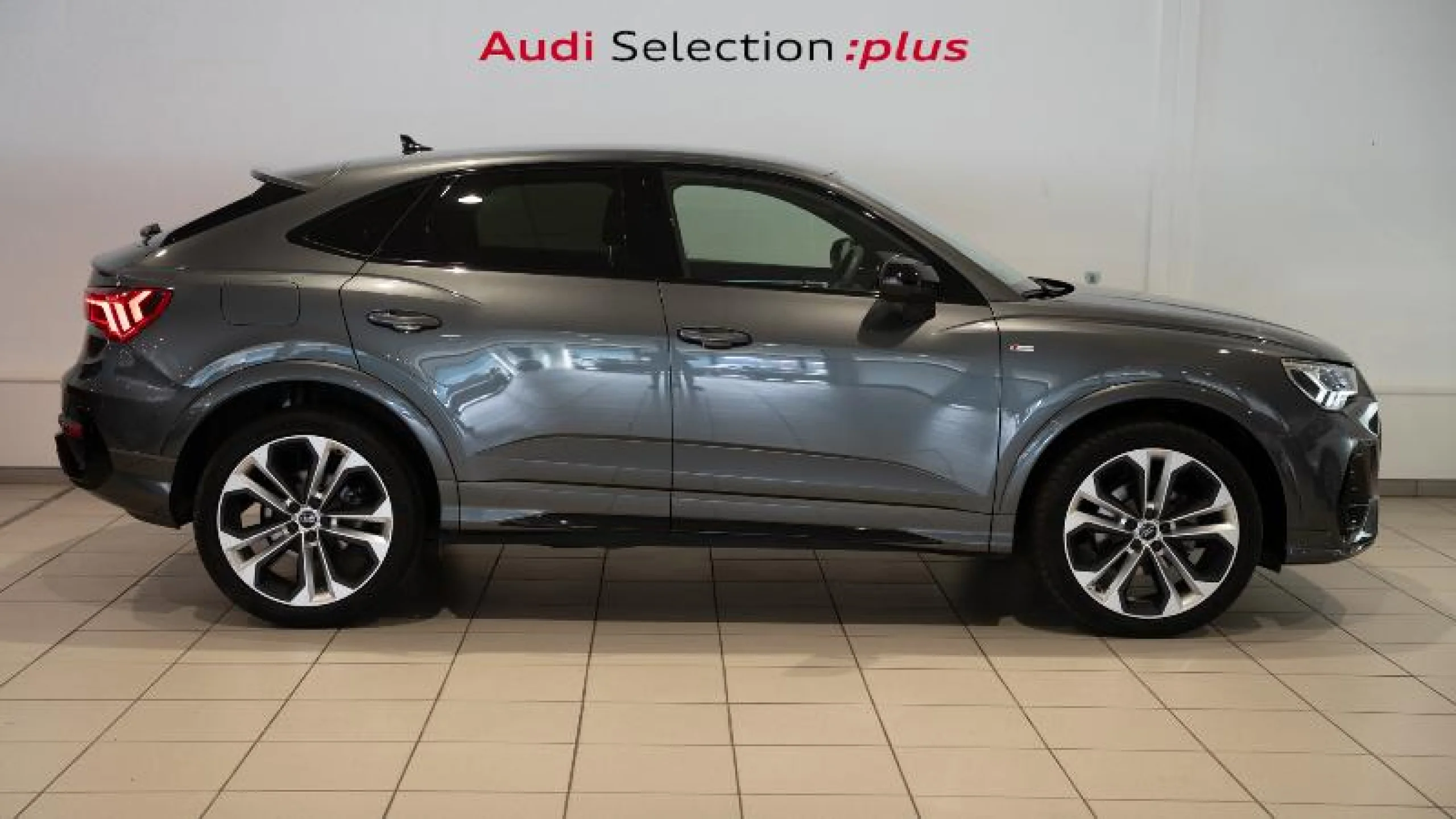 AUDI Q3 SPORTBACK BLACK LINE 35 TDI 110KW (150CV) S TRONIC - Foto 3