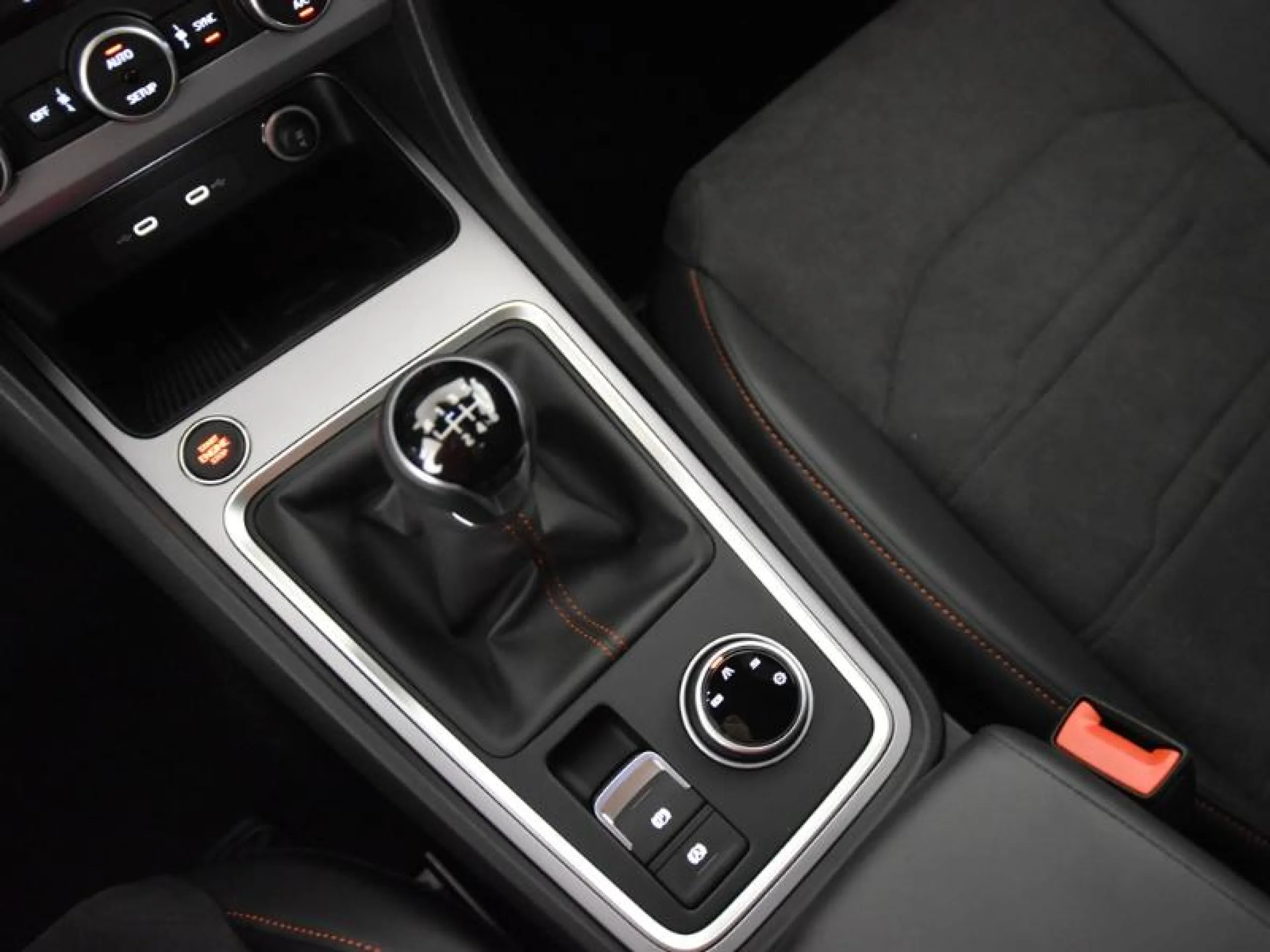 SEAT ATECA 1.5 TSI 110KW (150CV) FR 75 ANIVERSARIO - Foto 9