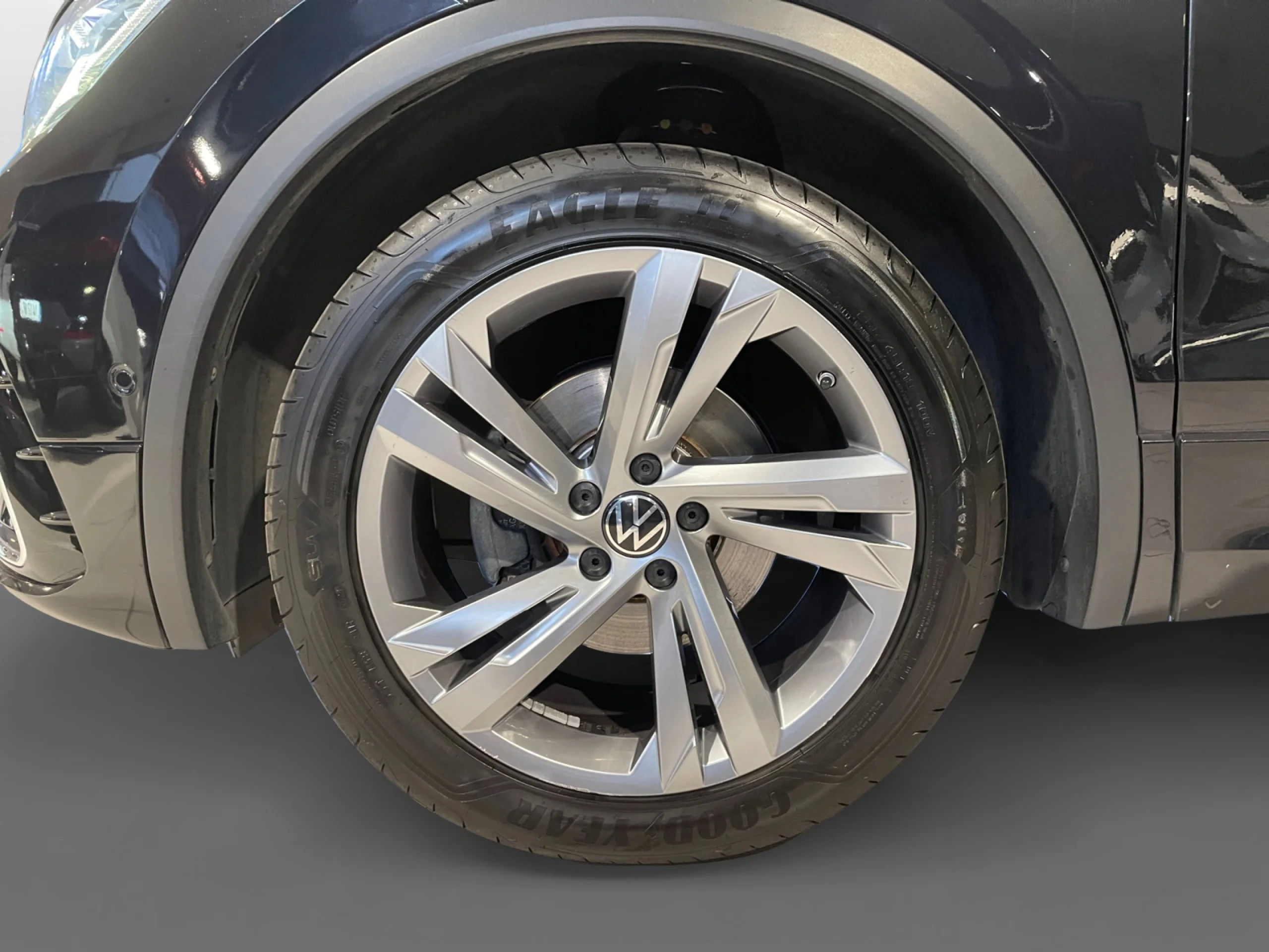 VOLKSWAGEN TIGUAN R LINE 2.0 TDI 110KW (150CV) DSG 4MOTION - Foto 8