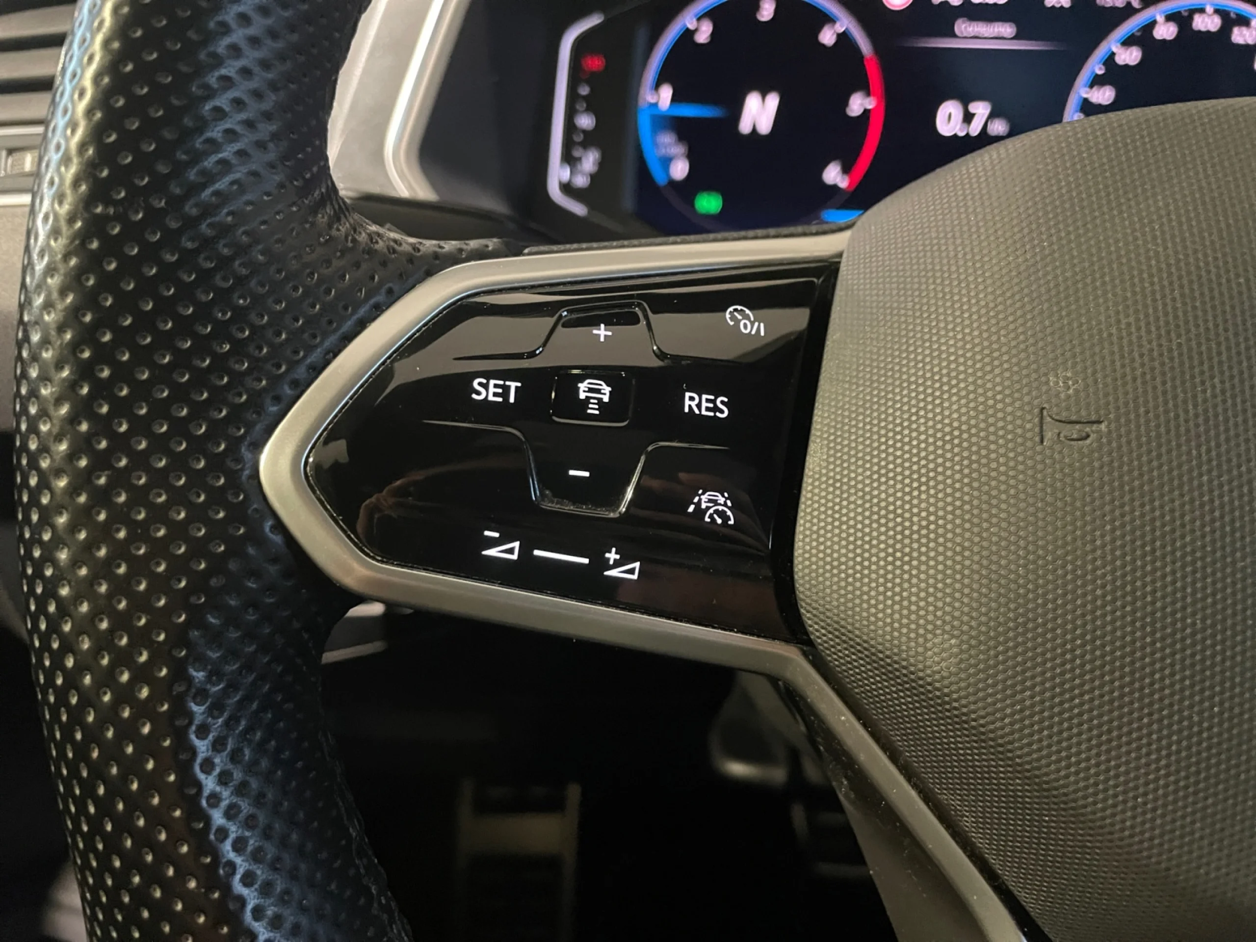 VOLKSWAGEN TIGUAN R LINE 2.0 TDI 110KW (150CV) DSG 4MOTION - Foto 11