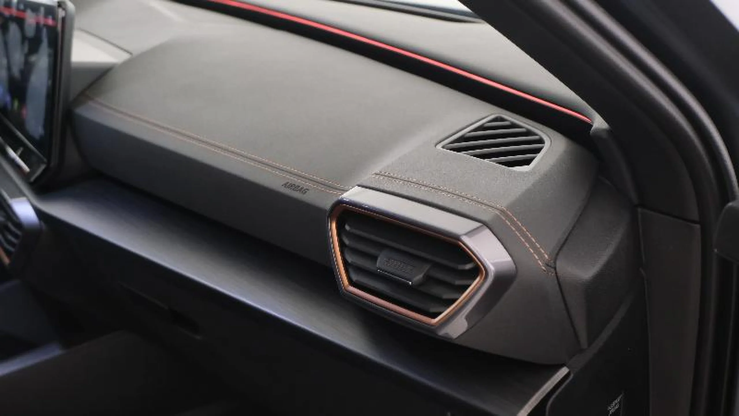 CUPRA FORMENTOR 1.4 E HYBRID 180KW (245 CV) VZ DSG - Foto 25