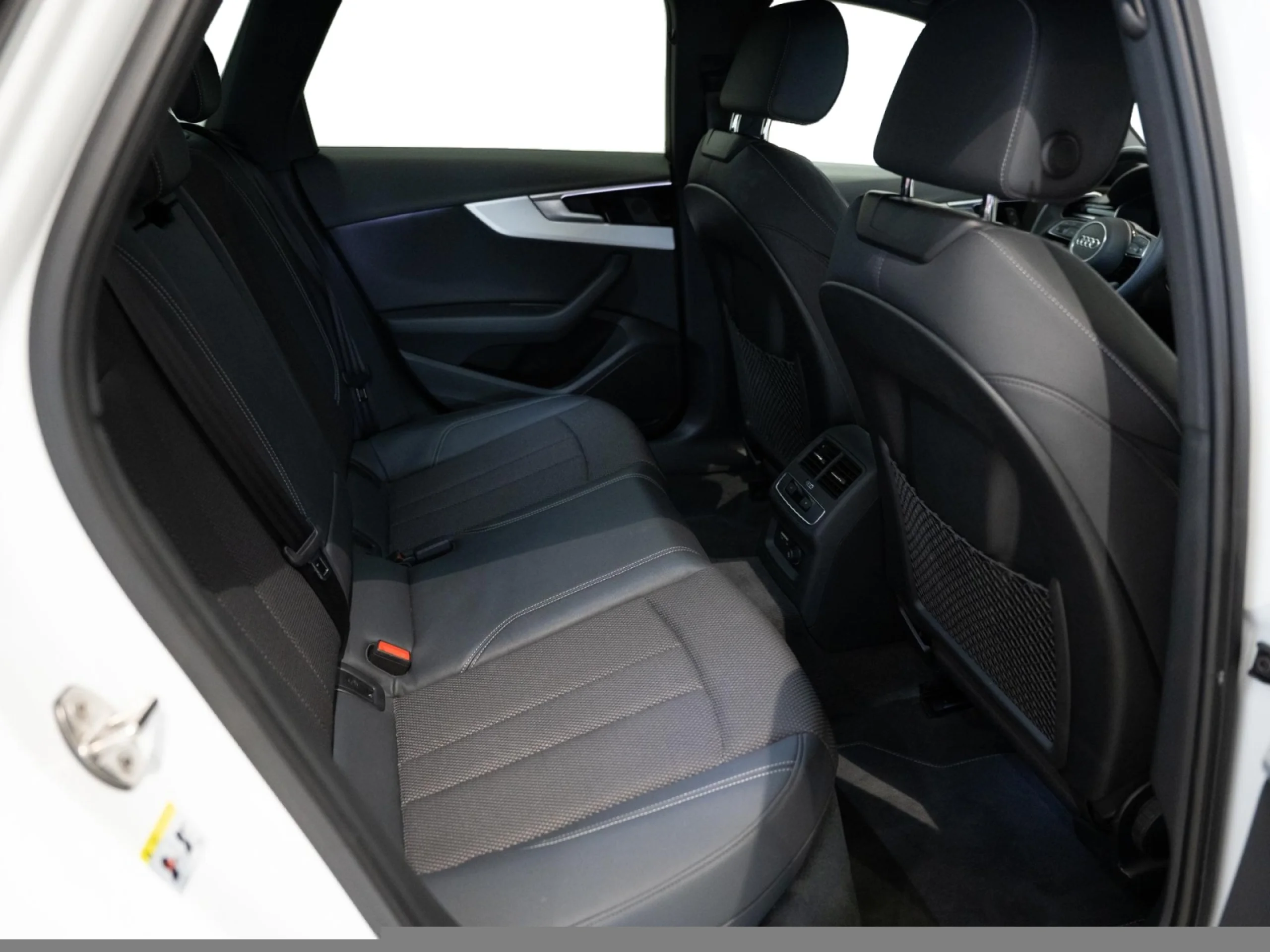 AUDI A4 AVANT S LINE 35 TDI 120KW S TRONIC - Foto 8