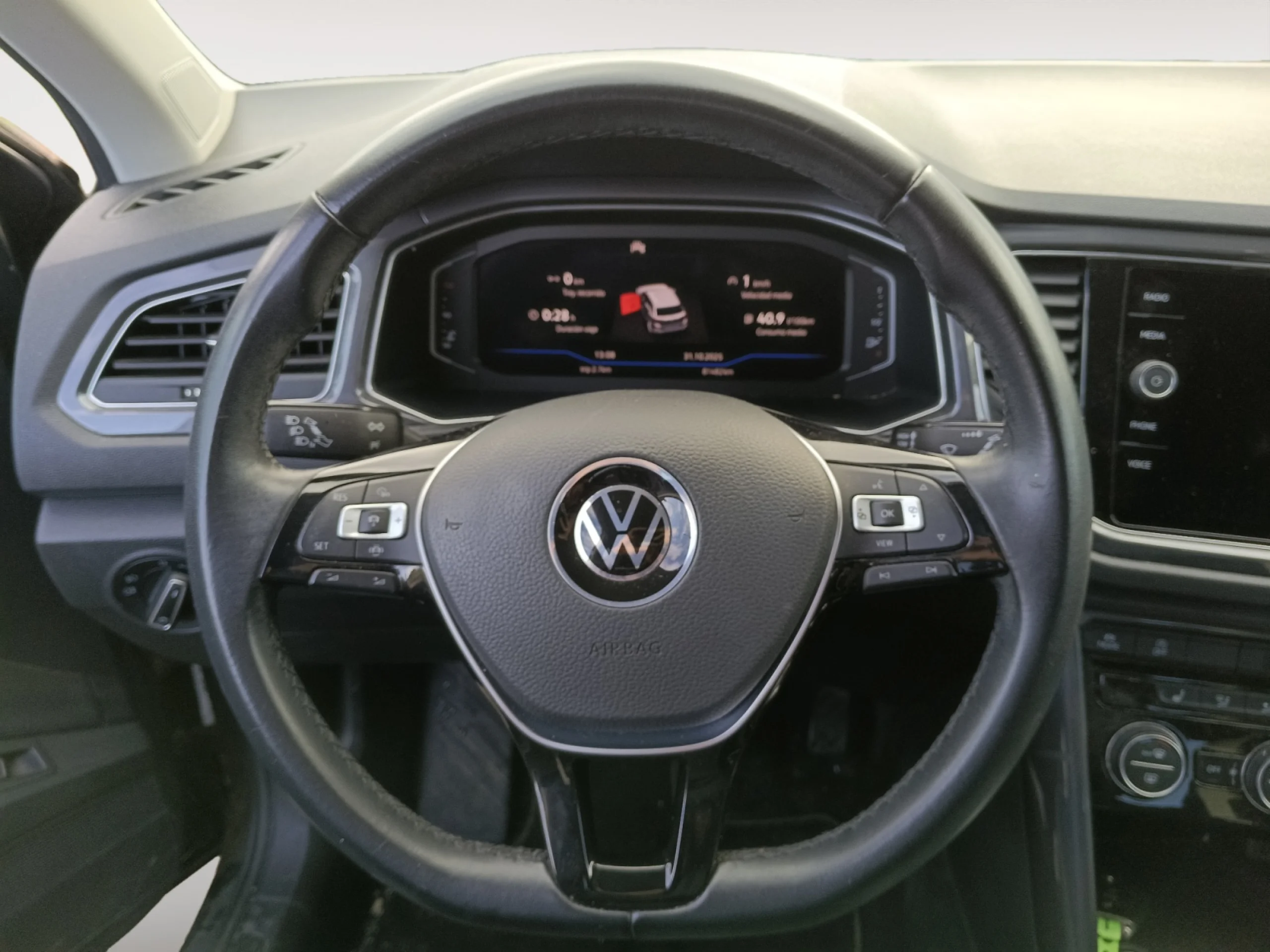 VOLKSWAGEN T ROC SPORT 2.0 TDI 110KW (150CV) DSG - Foto 9