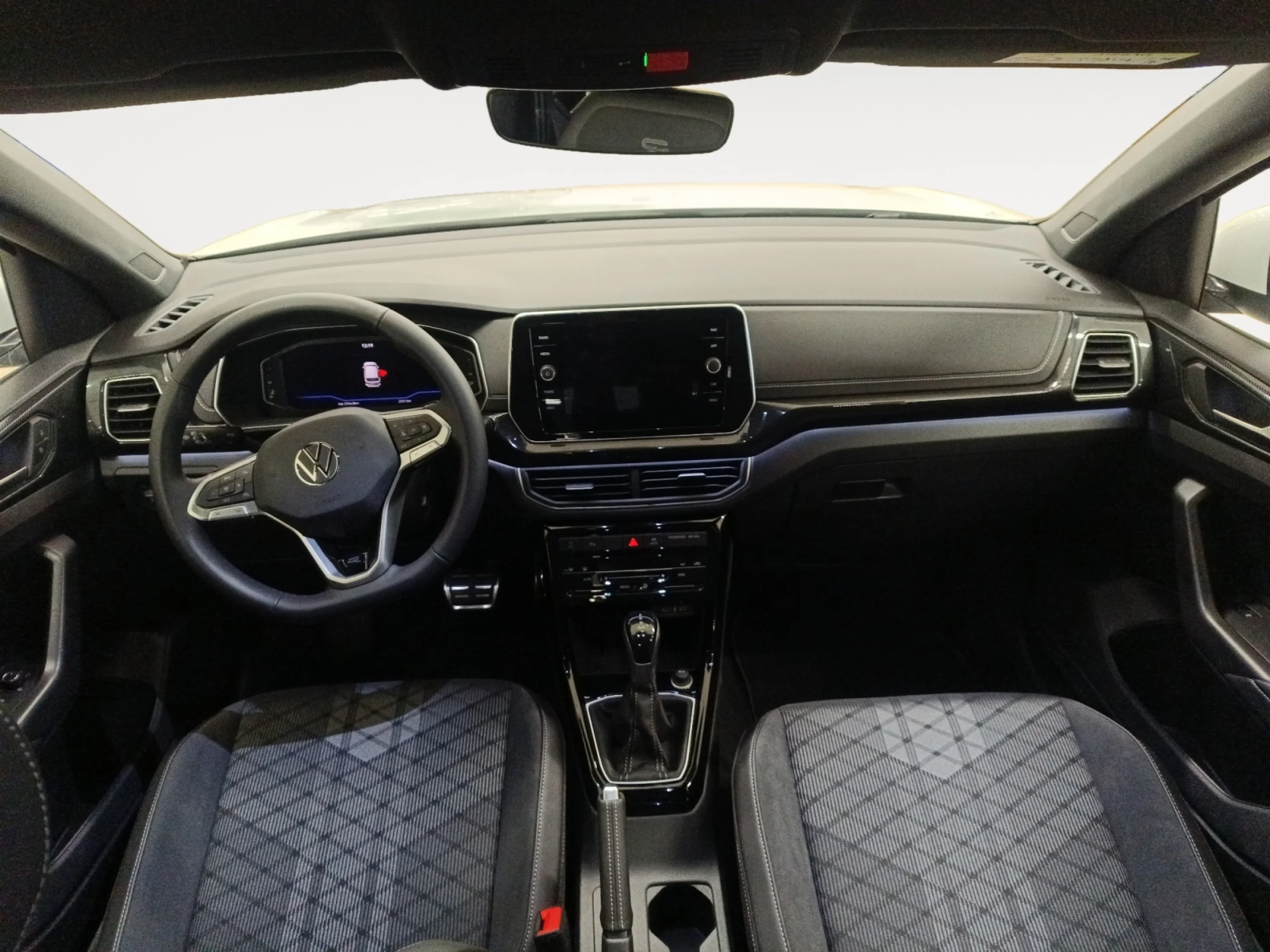 VOLKSWAGEN T CROSS R LINE 1.5 TSI 110KW (150CV) DSG - Foto 4