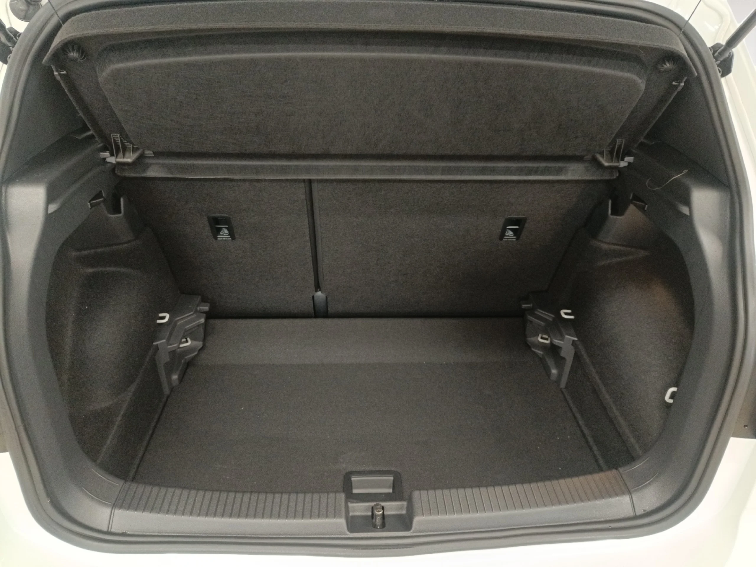 VOLKSWAGEN T CROSS R LINE 1.5 TSI 110KW (150CV) DSG - Foto 7