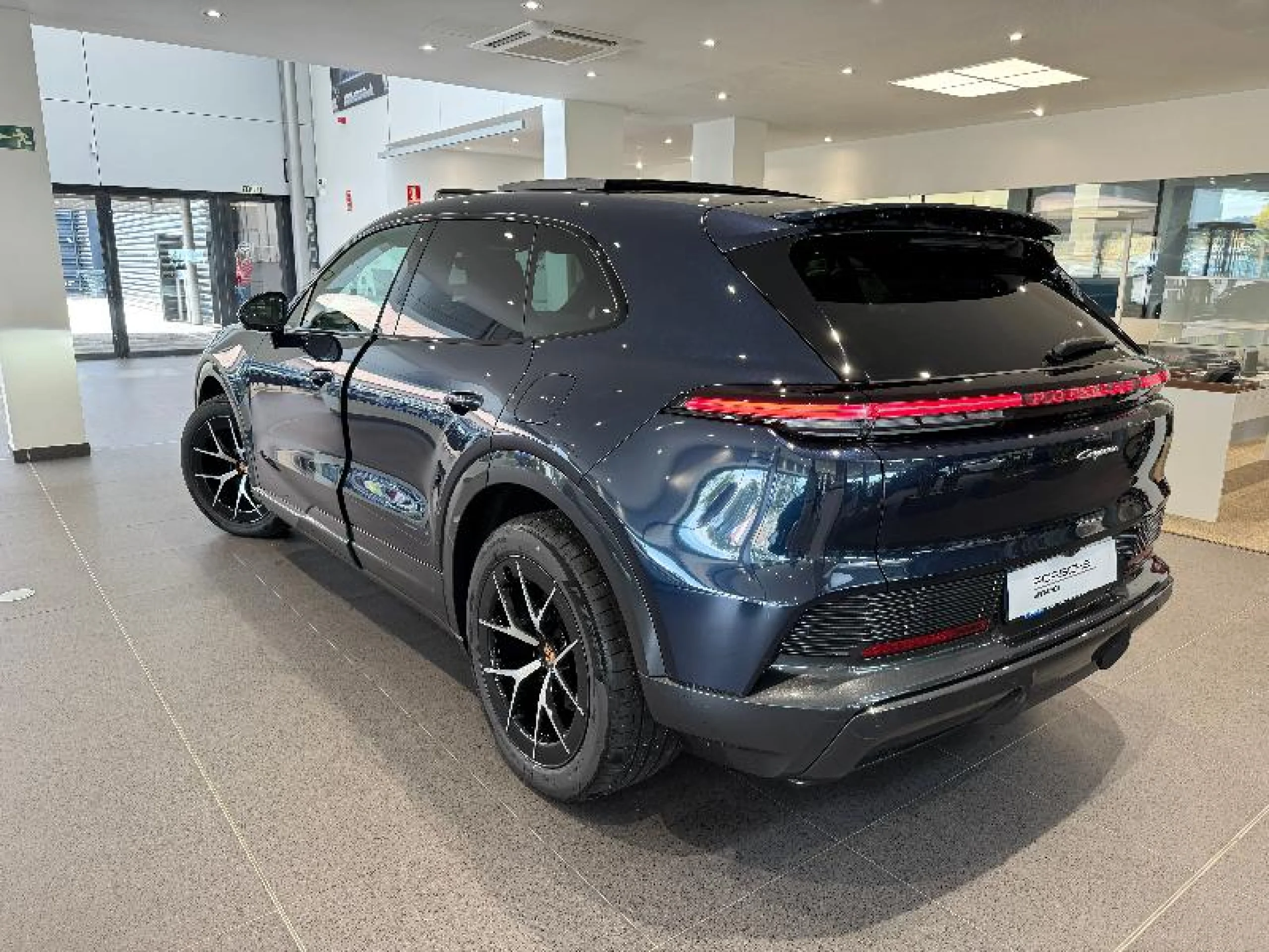 PORSCHE CAYENNE ELECTRIC - Foto 3